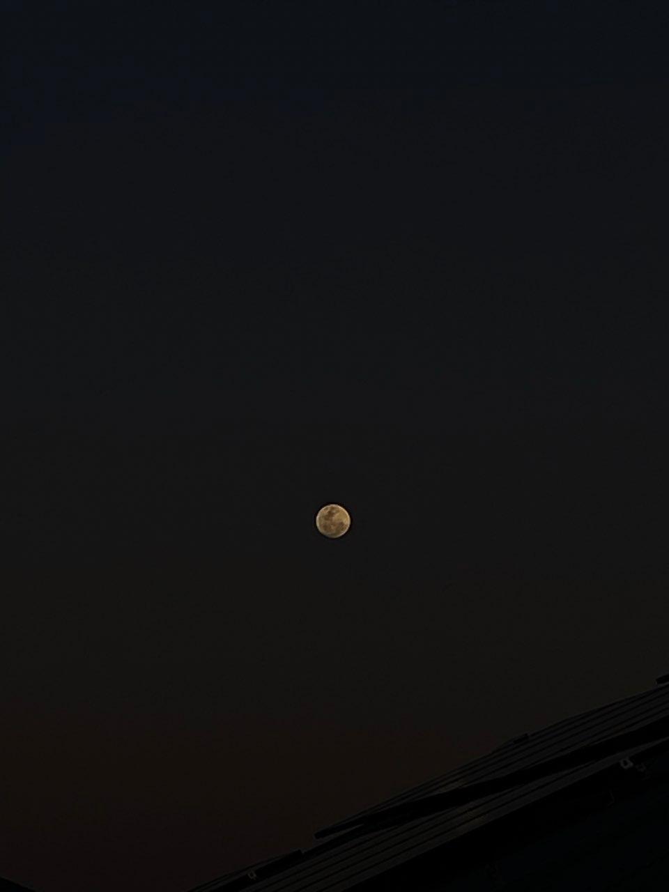 The Moon over Pearsall, Australia — full moon, Lunar Day 15