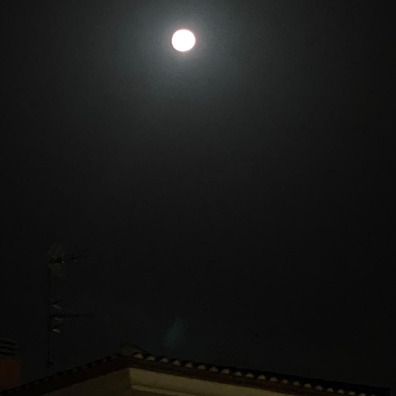 The Moon over Denia, España — waxing gibbous, Lunar Day 14