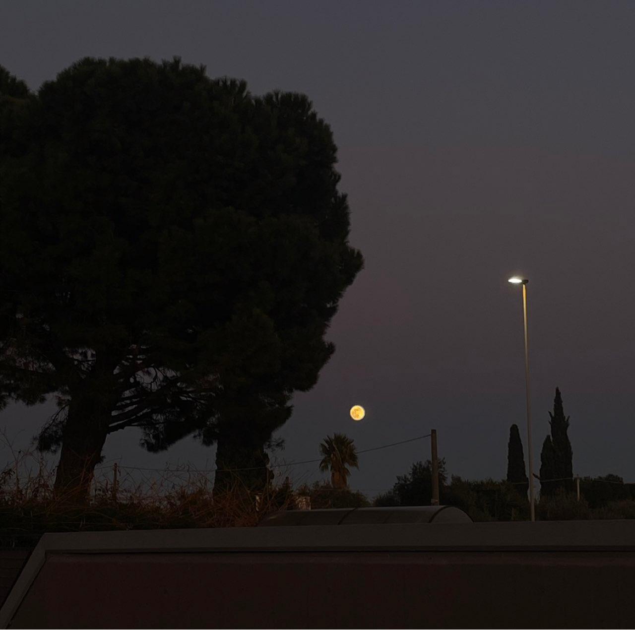 The Moon over Bari, Italia — full moon, Lunar Day 15
