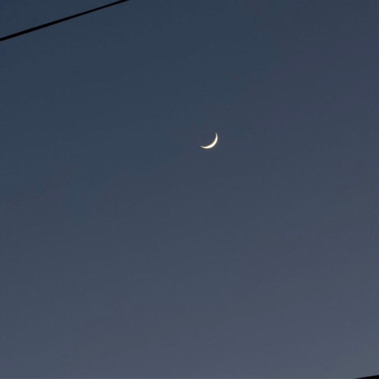 The Moon over Toulouse, Francia — waxing crescent, Lunar Day 5