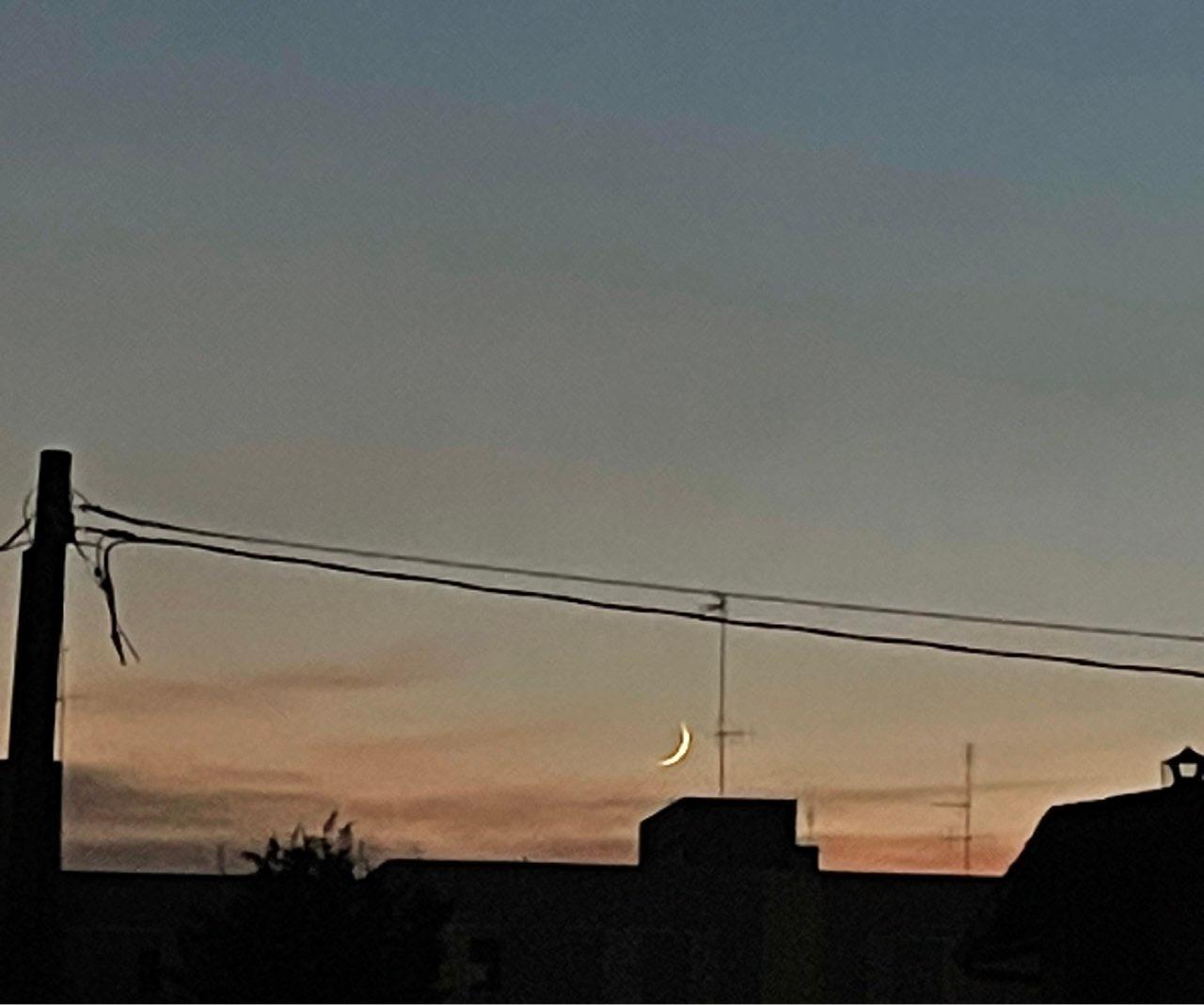The Moon over Bari, Italia — waxing crescent, Lunar Day 3