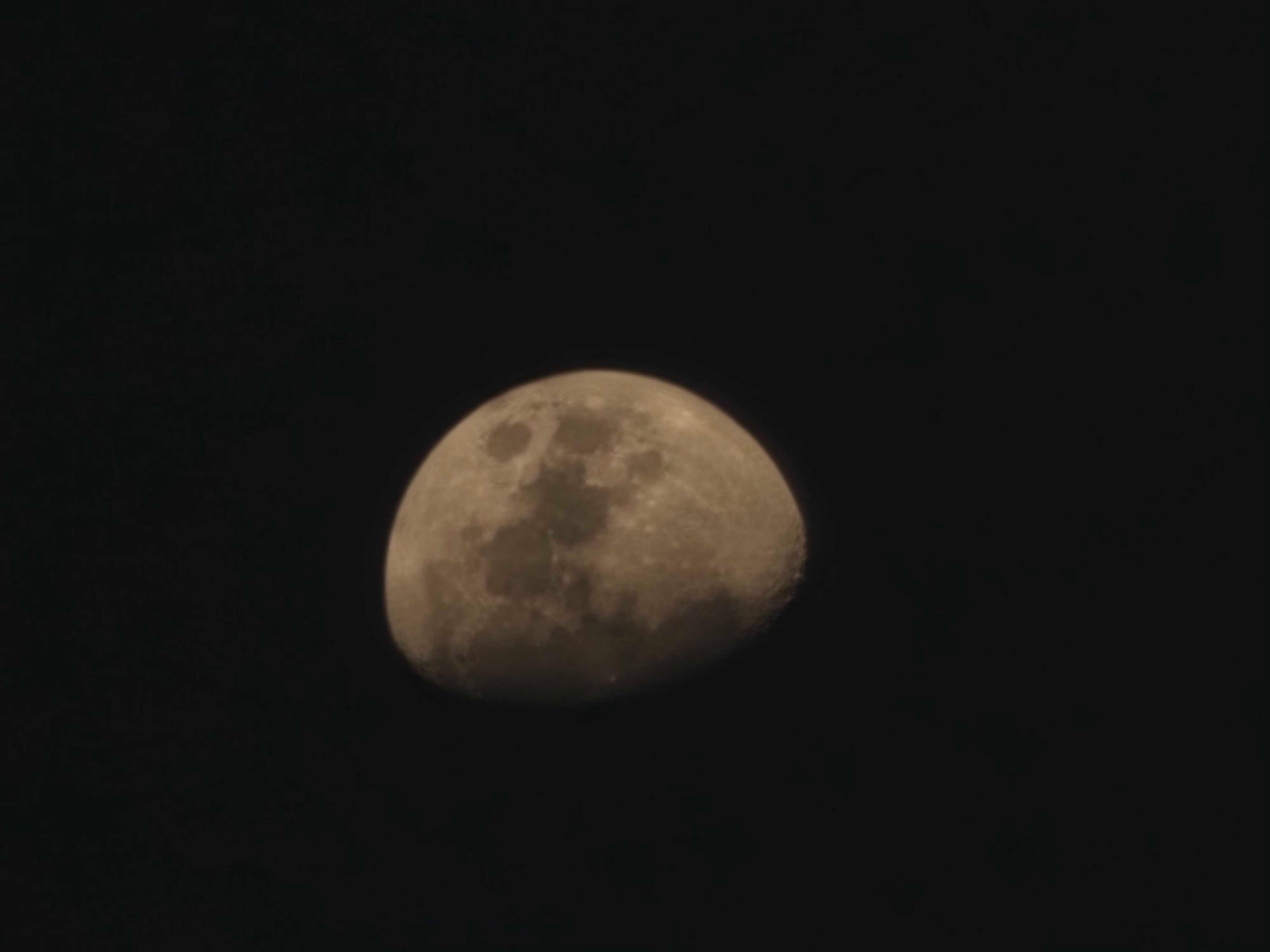 The Moon over Cambois, United Kingdom — waxing gibbous, Lunar Day 10