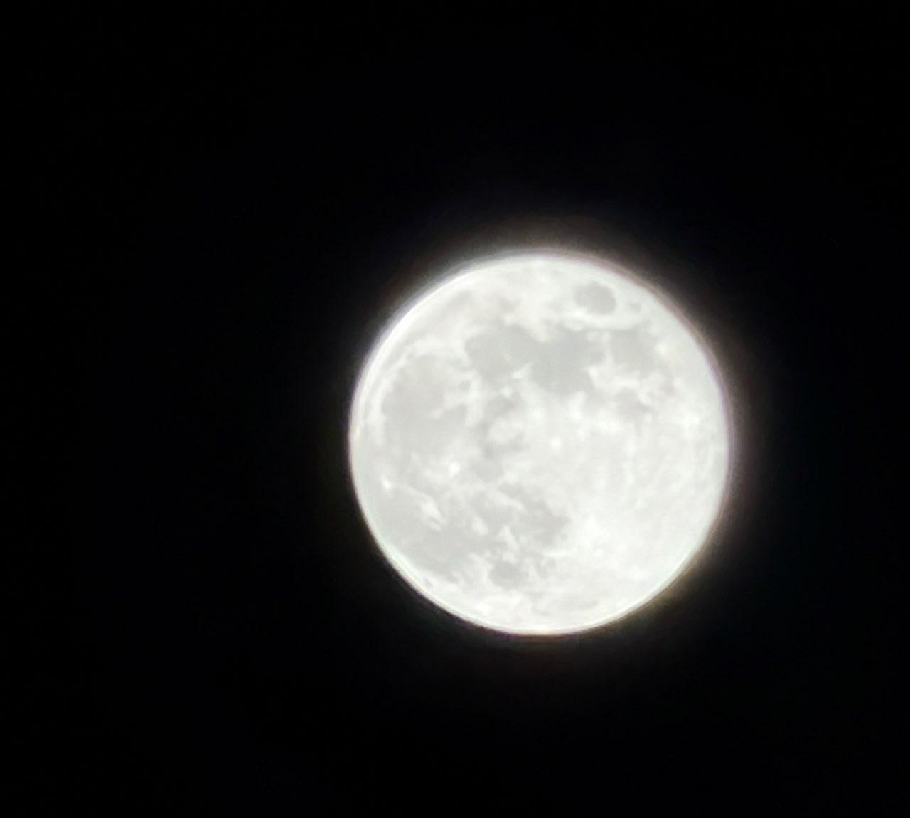 The Moon over Dagenham, United Kingdom — full moon, Lunar Day 16