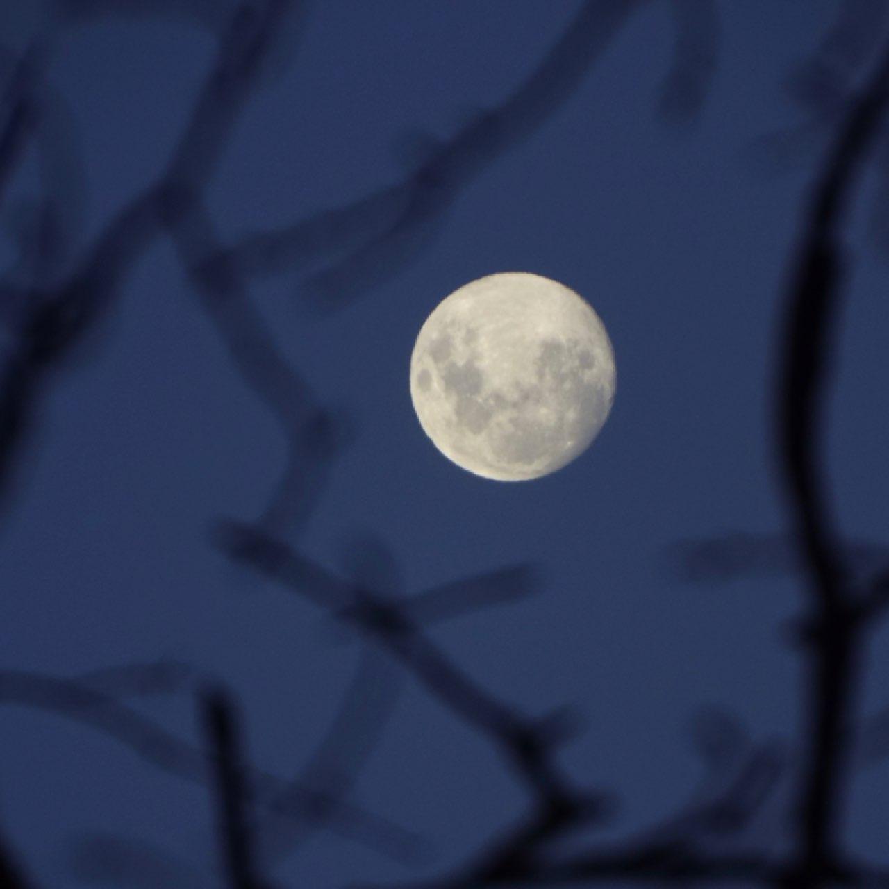 The Moon over Bologna, Italia — full moon, Lunar Day 15