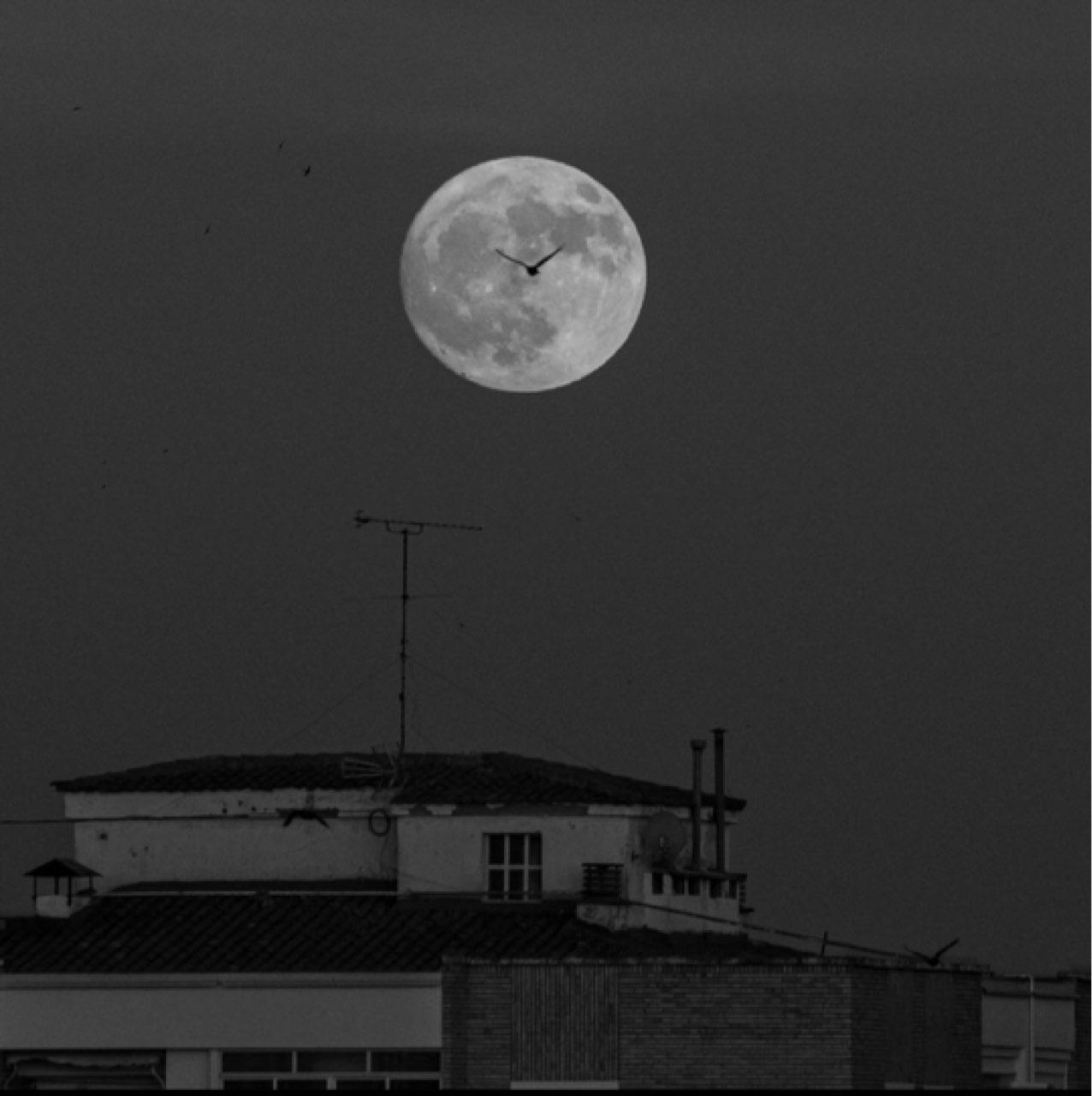 The Moon over Toulouse, Francia — full moon, Lunar Day 16