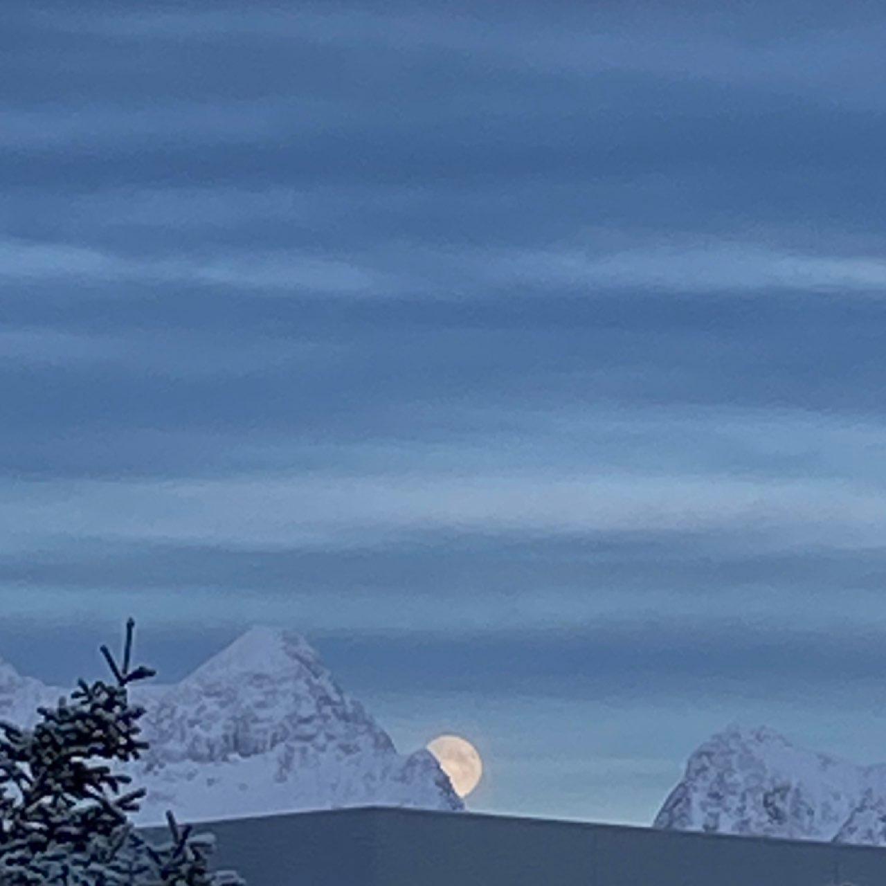 The Moon over Leknes, Norway — full moon, Lunar Day 8