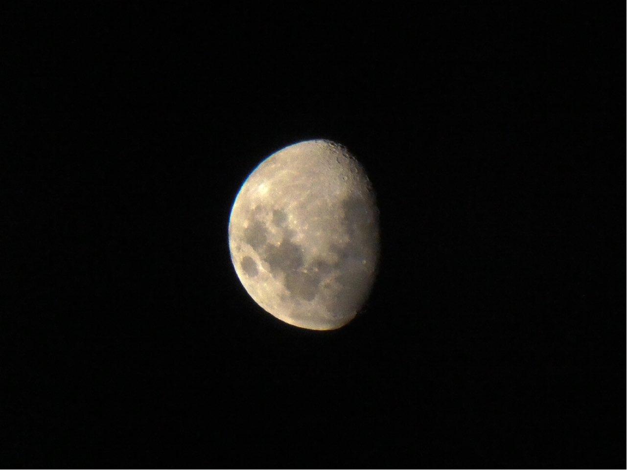 The Moon over Adelaide, Australia — waxing gibbous, Lunar Day 11