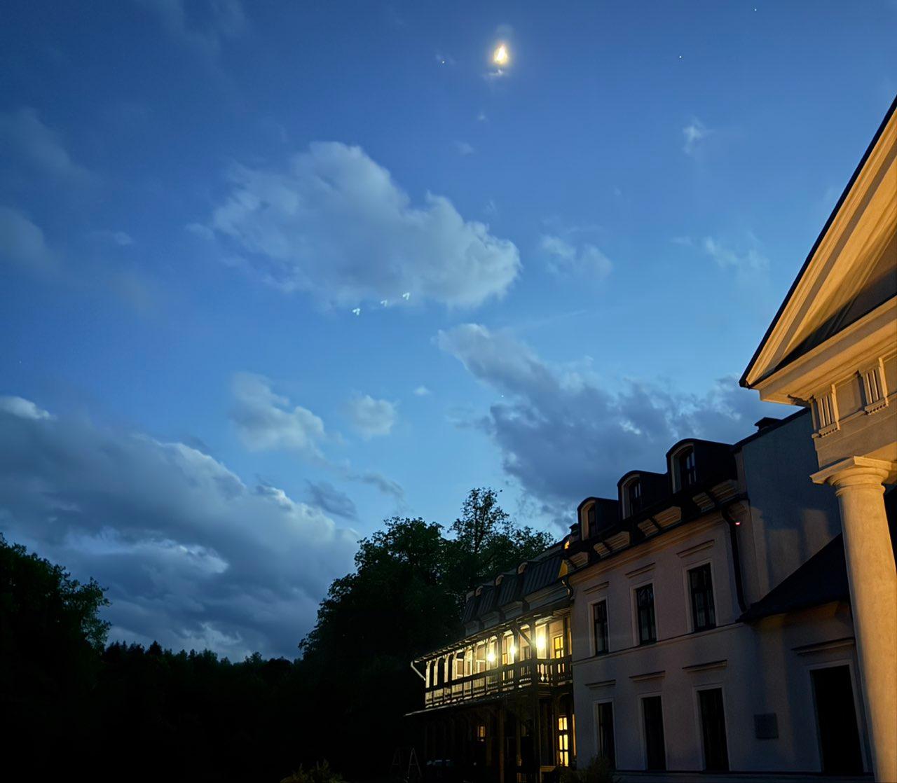 The Moon over Sopotskinskiy, Belarus — first quarter, Lunar Day 7