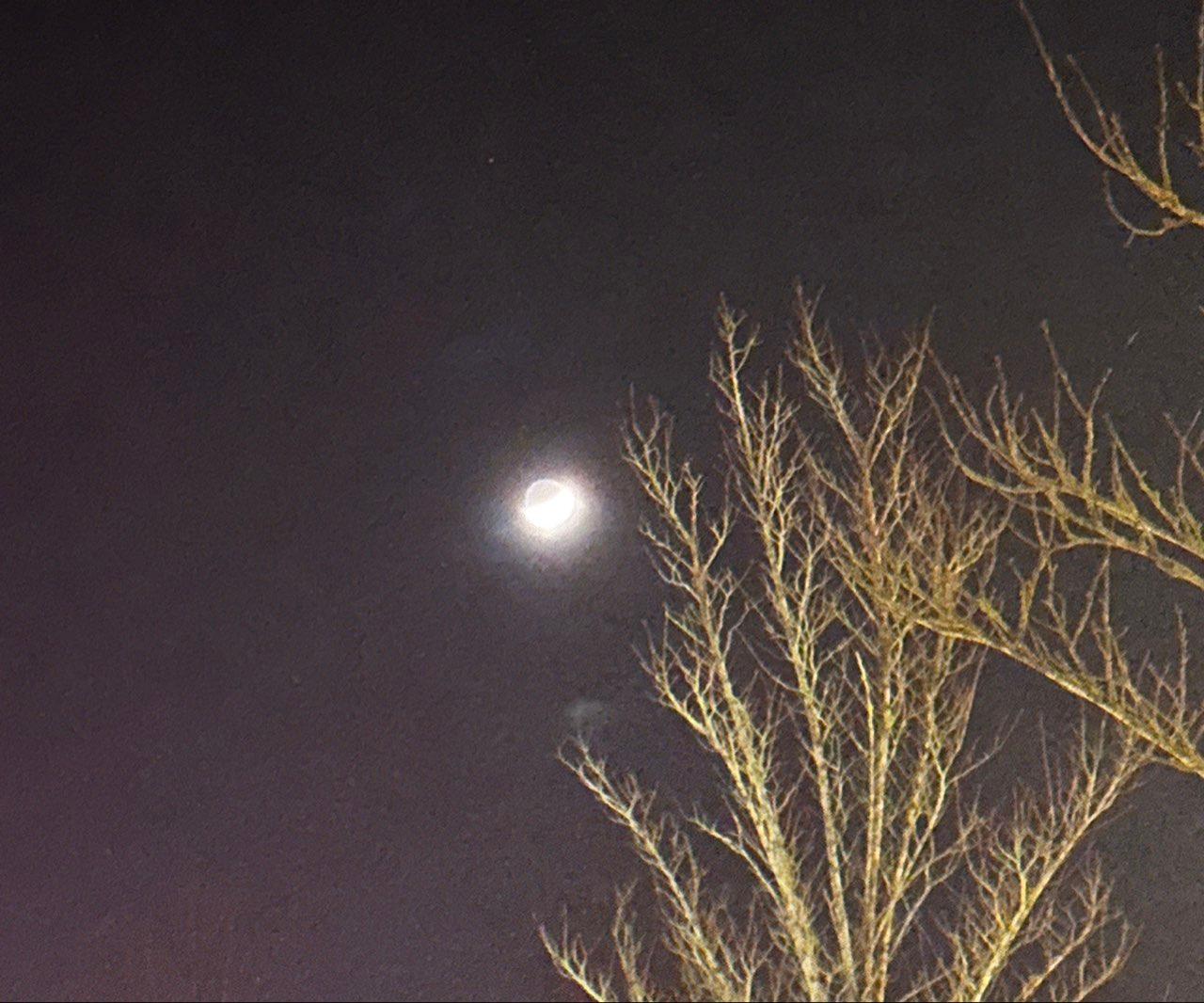 The Moon over Kraainem, Belgium — waxing crescent, Lunar Day 5