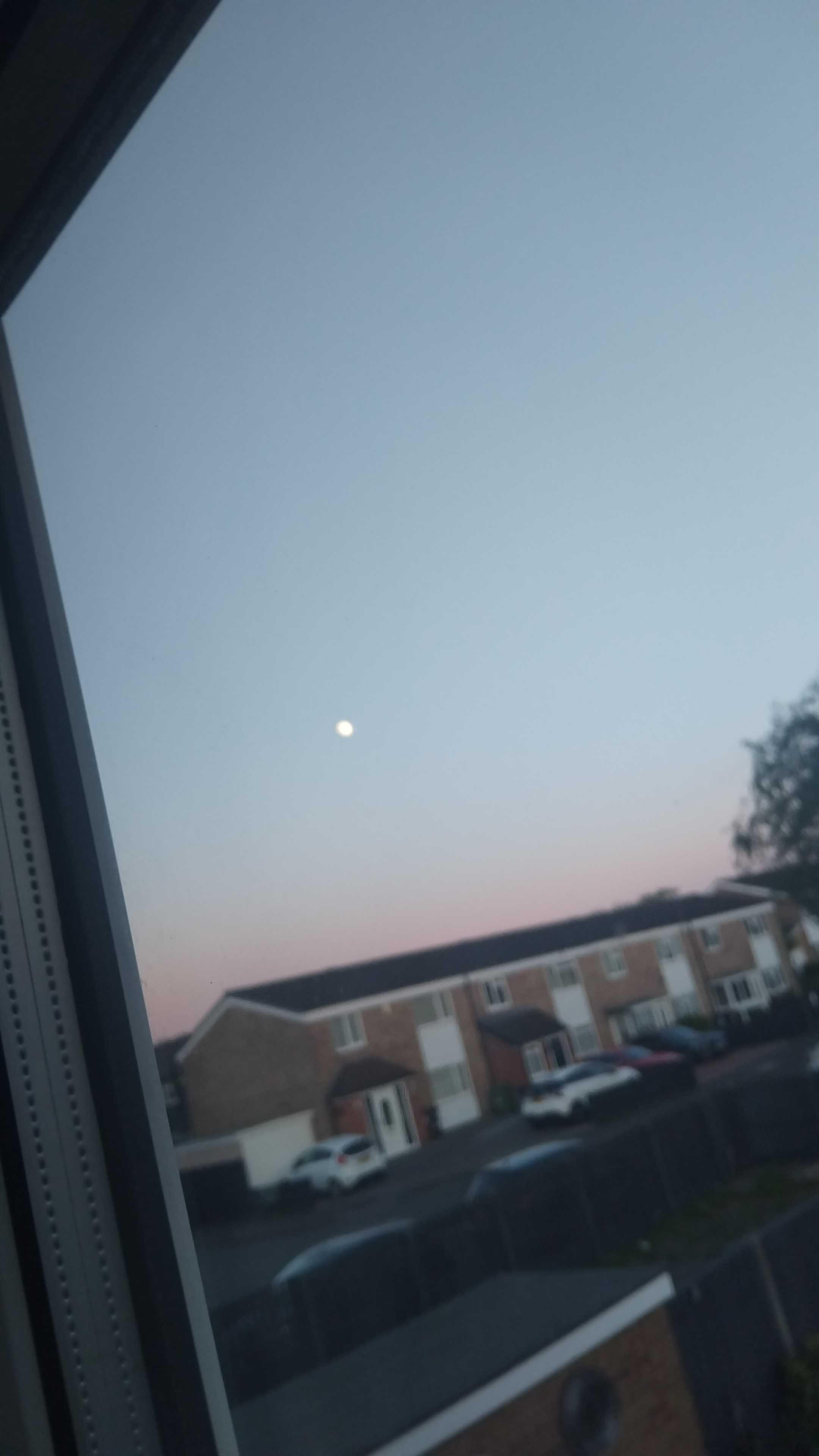 The Moon over United Kingdom — full moon, Lunar Day 13