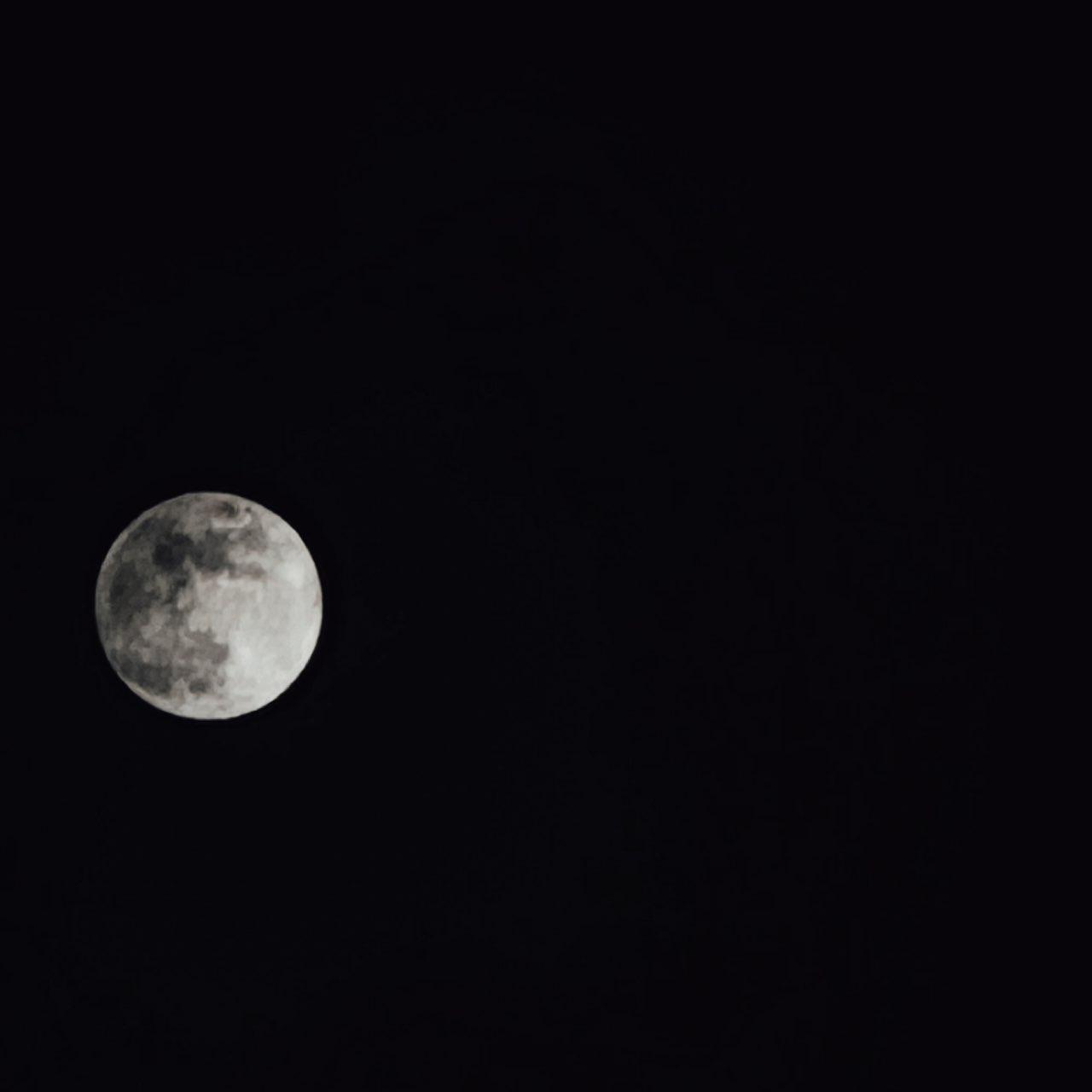The Moon over Eschborn, Deutschland — full moon, Lunar Day 15