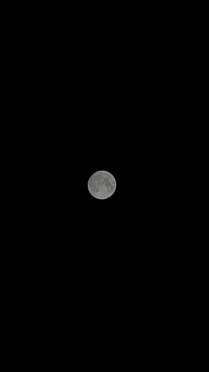 The Moon over Ludwigshafen am Rhein, Germany — full moon, Lunar Day 15