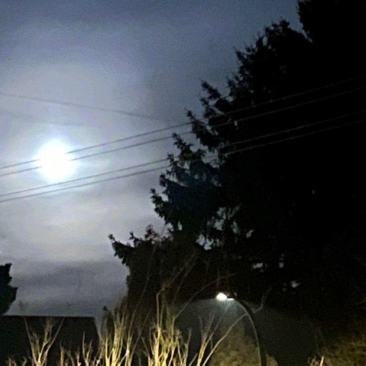 The Moon over Neu-Ulm, Deutschland — full moon, Lunar Day 16