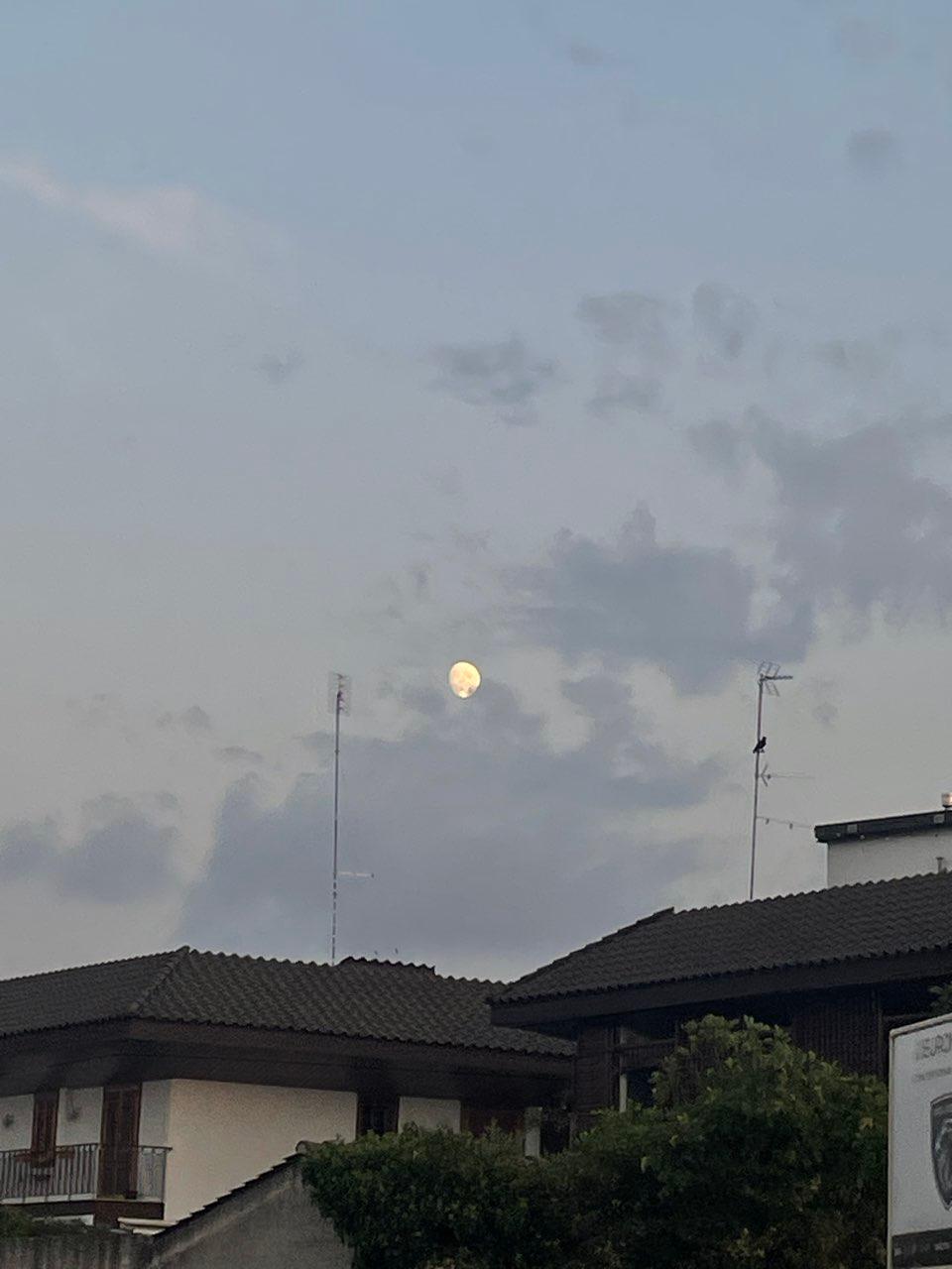 The Moon over Bari, Italy — waxing gibbous, Lunar Day 13