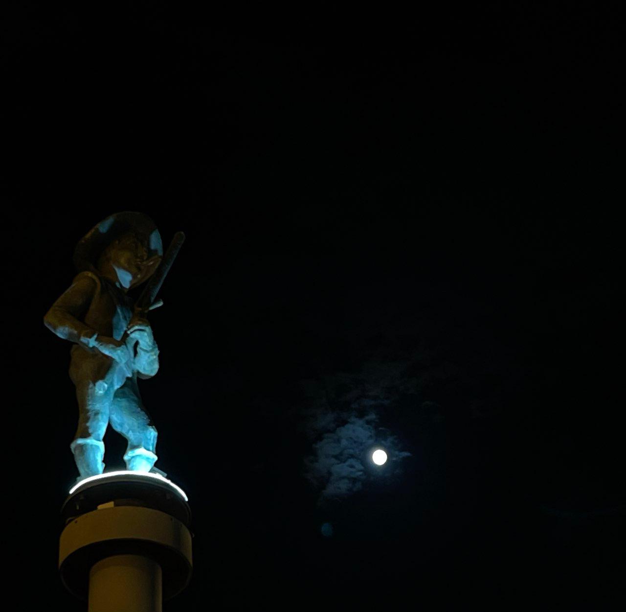 The Moon over Batumi, Georgia — full moon, Lunar Day 14