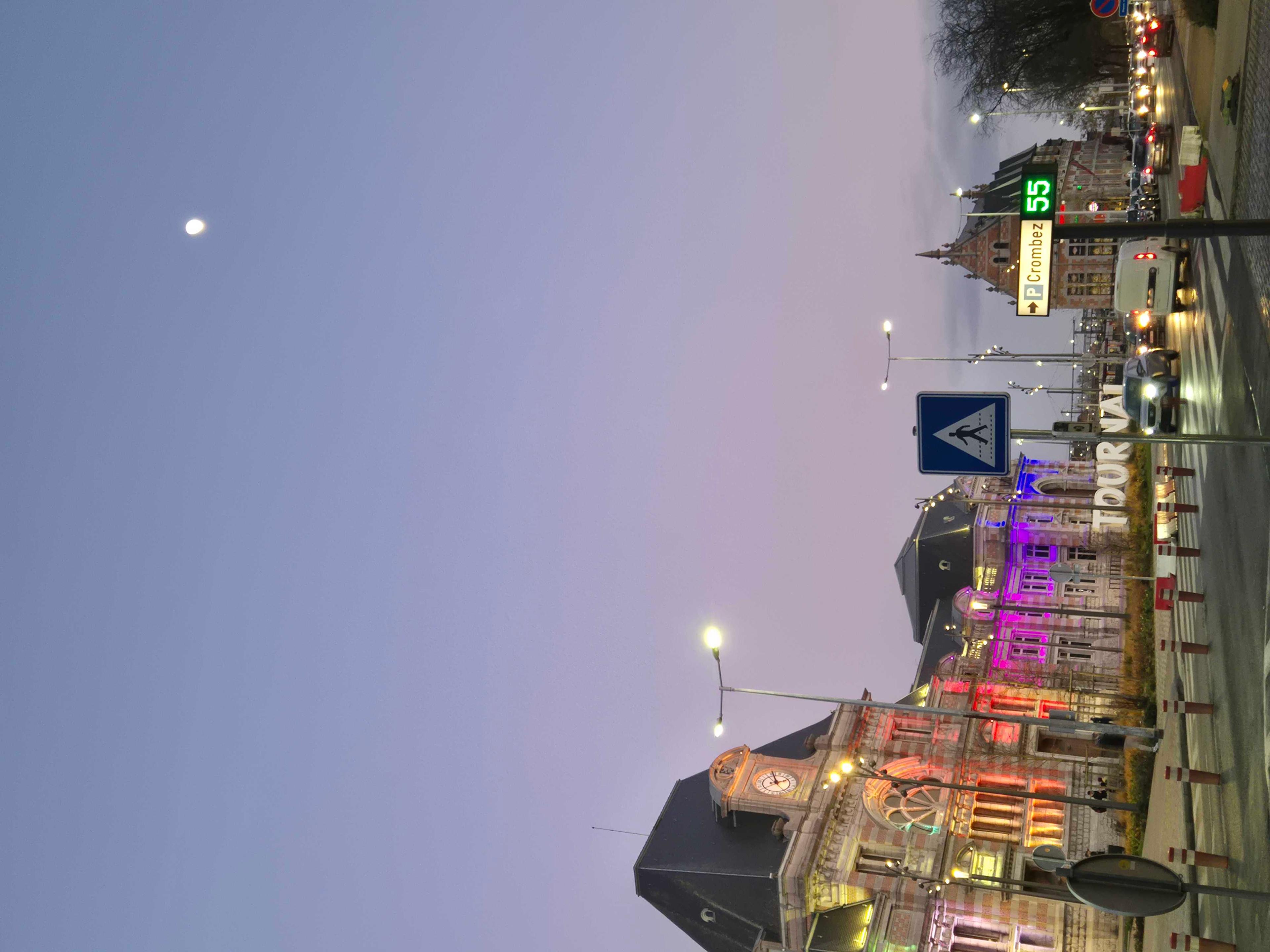 The Moon over Tournai, Belgique — waxing gibbous, Lunar Day 12