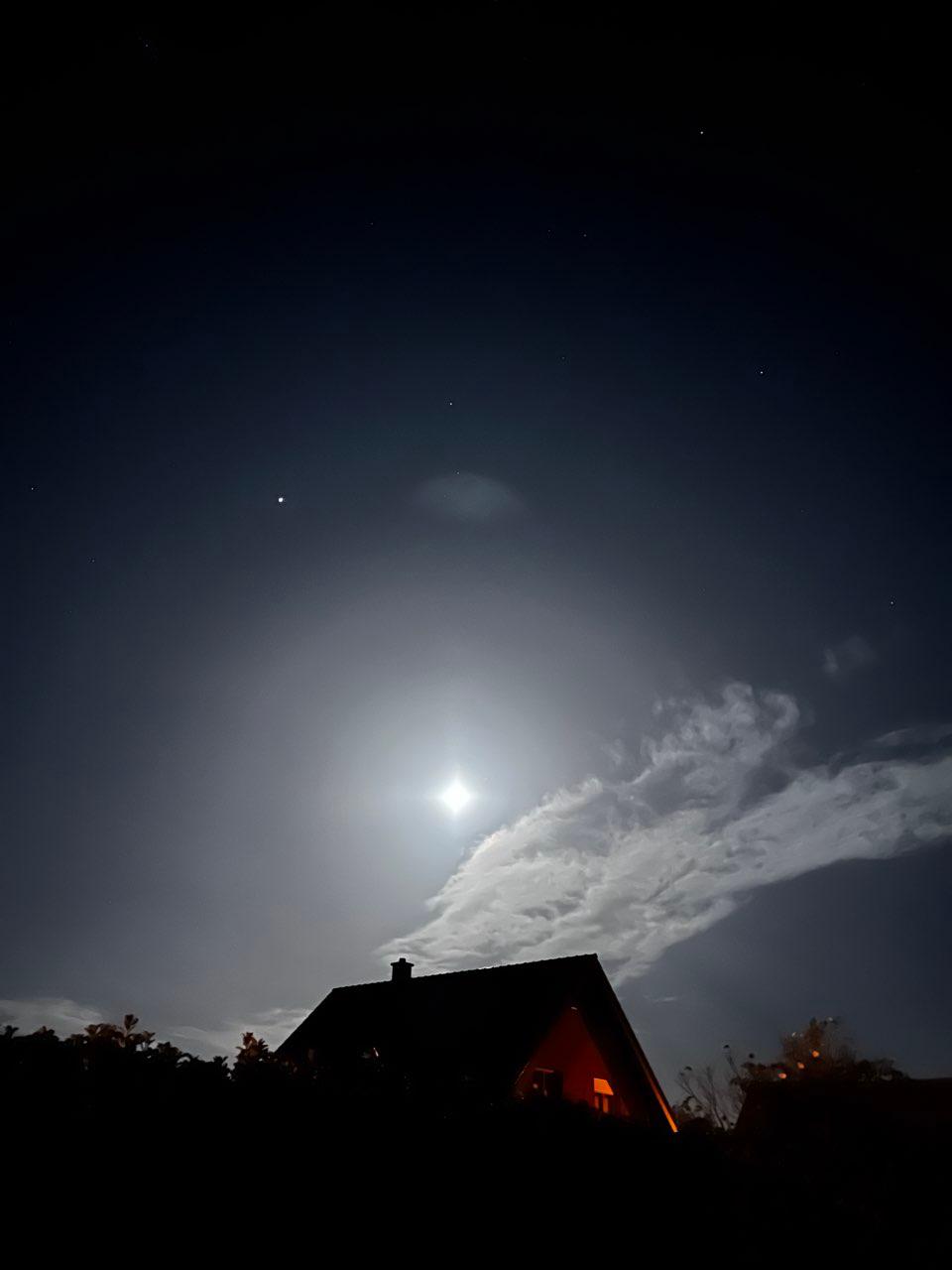 The Moon over Quakenbrück, Deutschland — waxing gibbous, Lunar Day 11