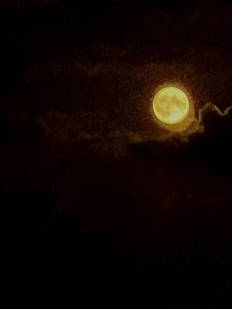The Moon over Rees, Deutschland — full moon, Lunar Day 15