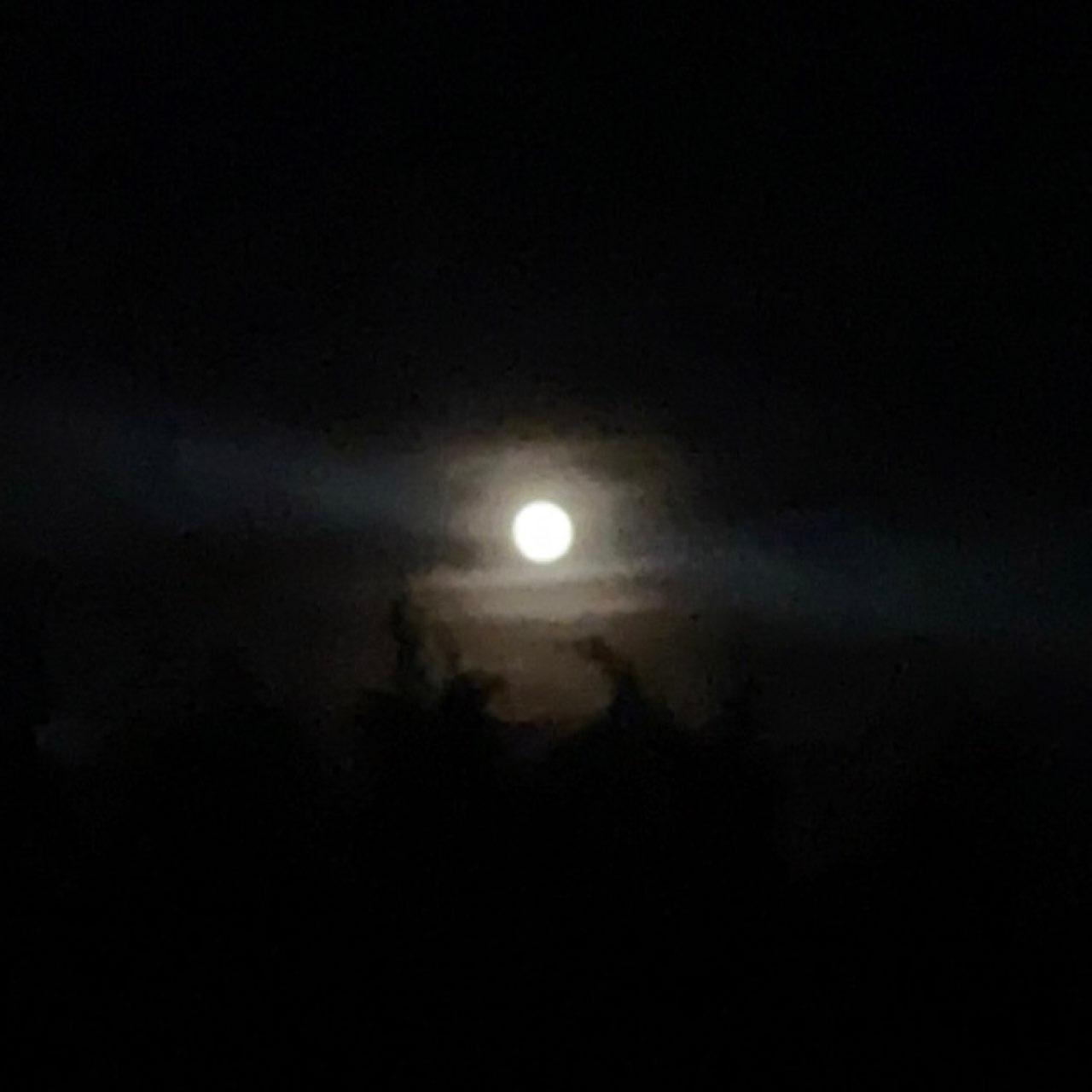 The Moon over Saint-Cyr-au-Mont-d'Or, France — full moon, Lunar Day 16