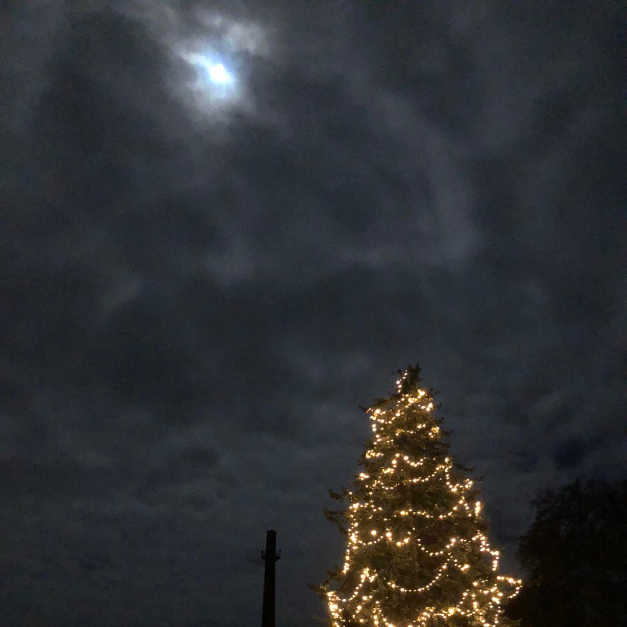 The Moon over Eberswalde, Deutschland — waning crescent, Lunar Day 27