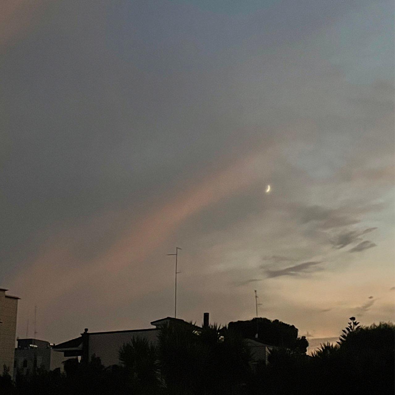The Moon over Bari, Italia — waxing crescent, Lunar Day 5