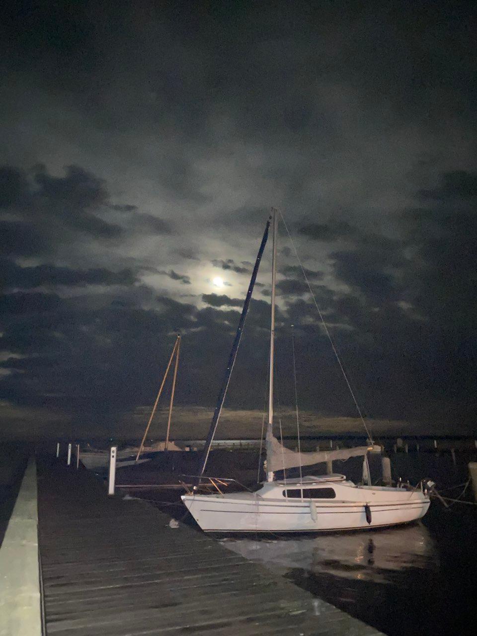 The Moon over Berlin, Deutschland — full moon, Lunar Day 16
