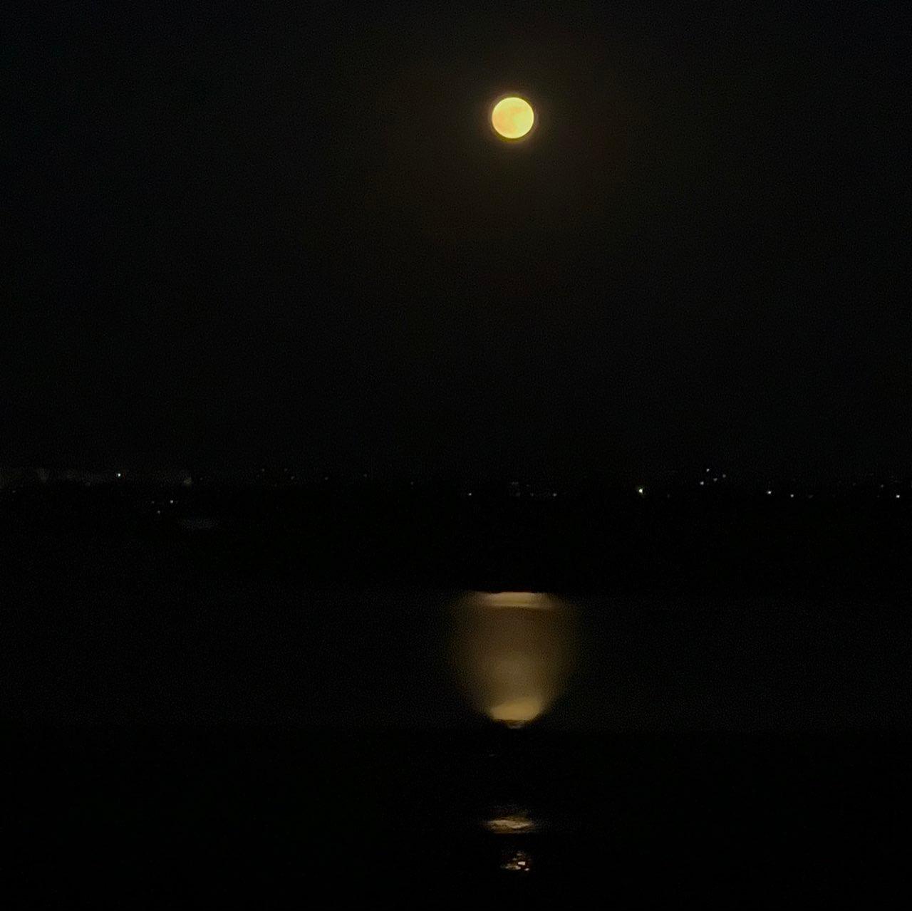 The Moon over San Fernando, España — full moon, Lunar Day 16