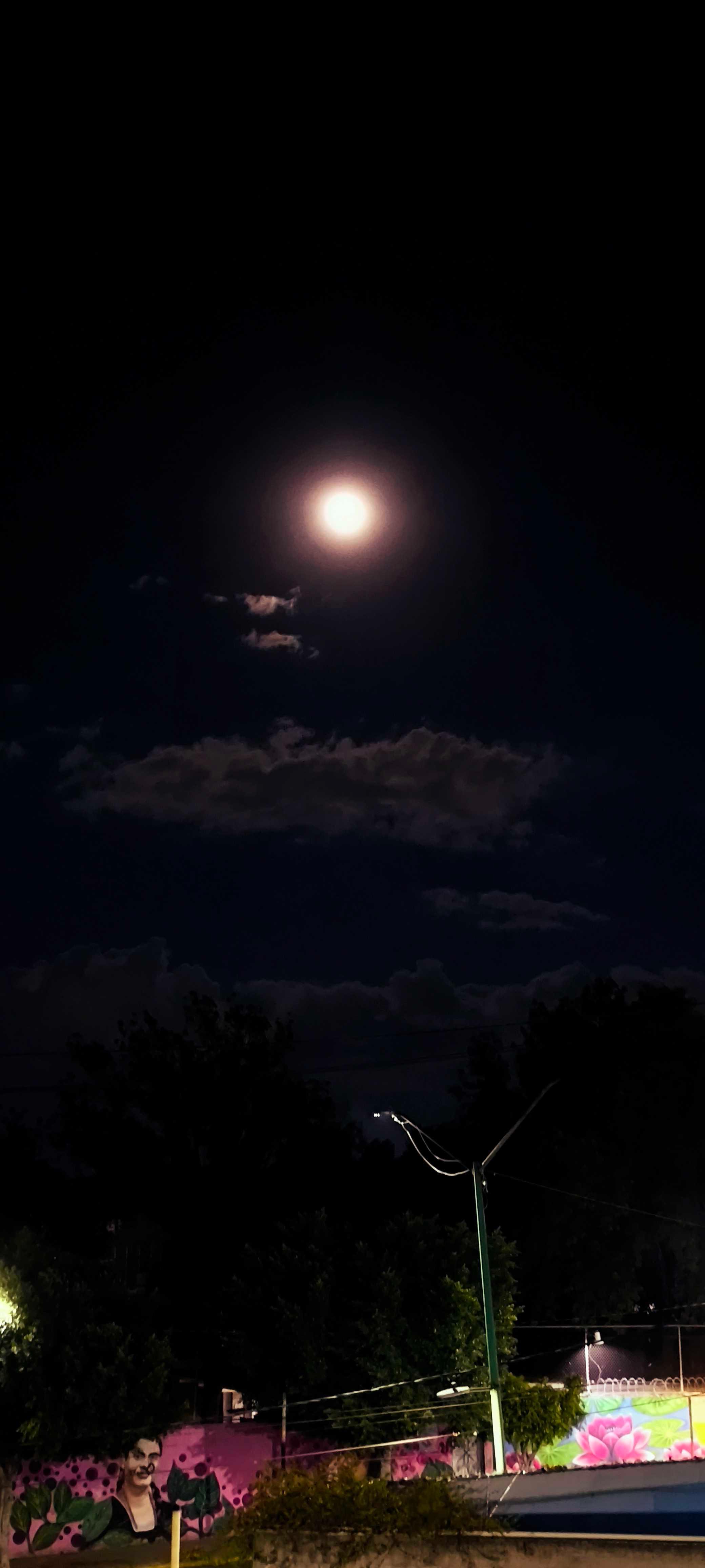 The Moon over Ciudad de México, México — full moon, Lunar Day 17