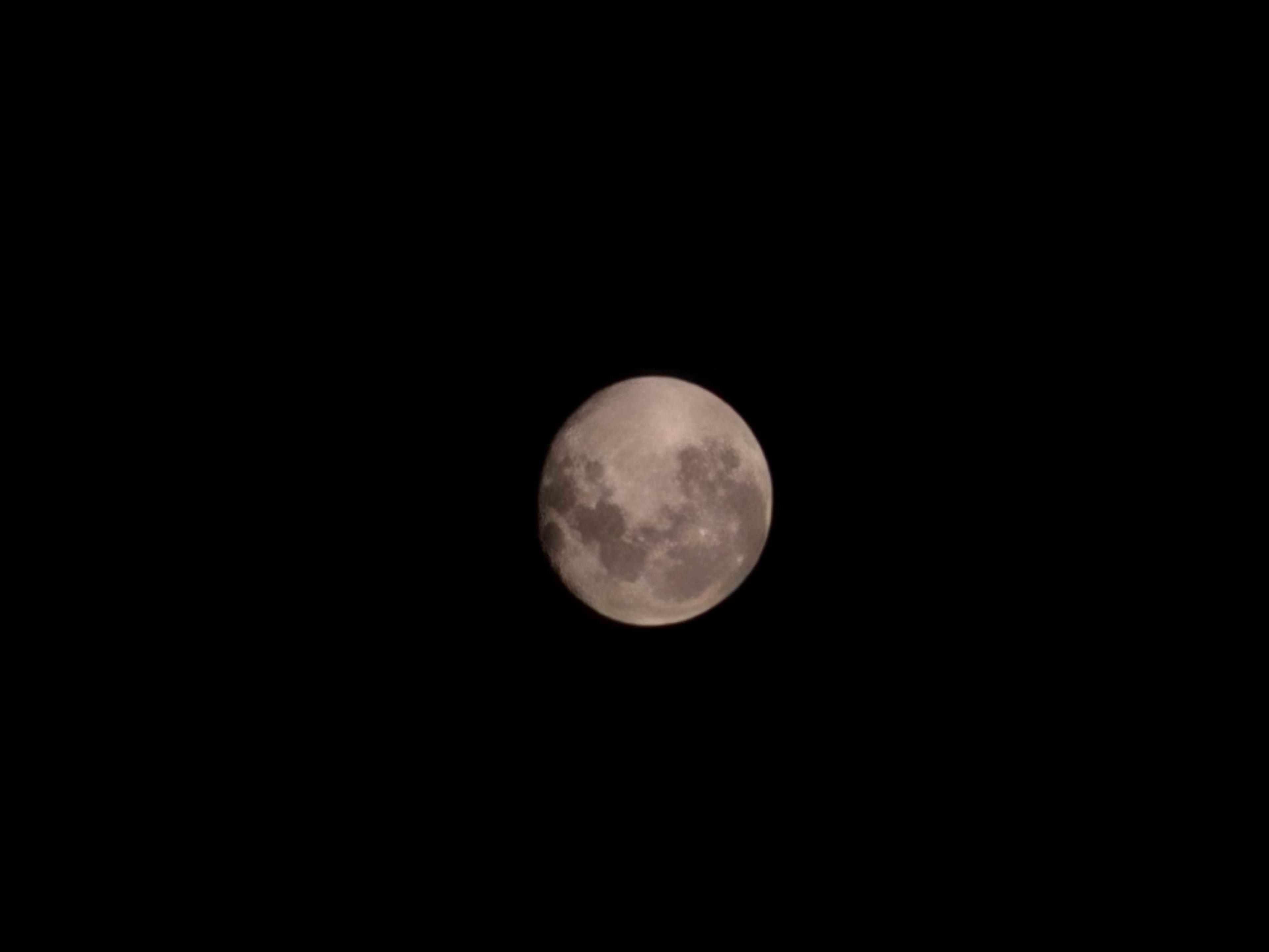 The Moon over Tequisistlán, México — waning gibbous, Lunar Day 17