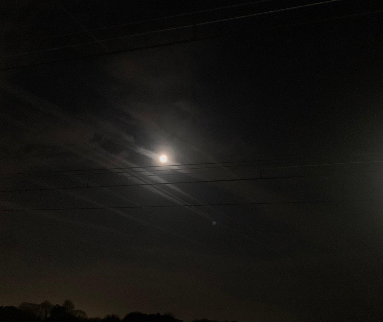 The Moon over Antwerpen, België — waning gibbous, Lunar Day 18