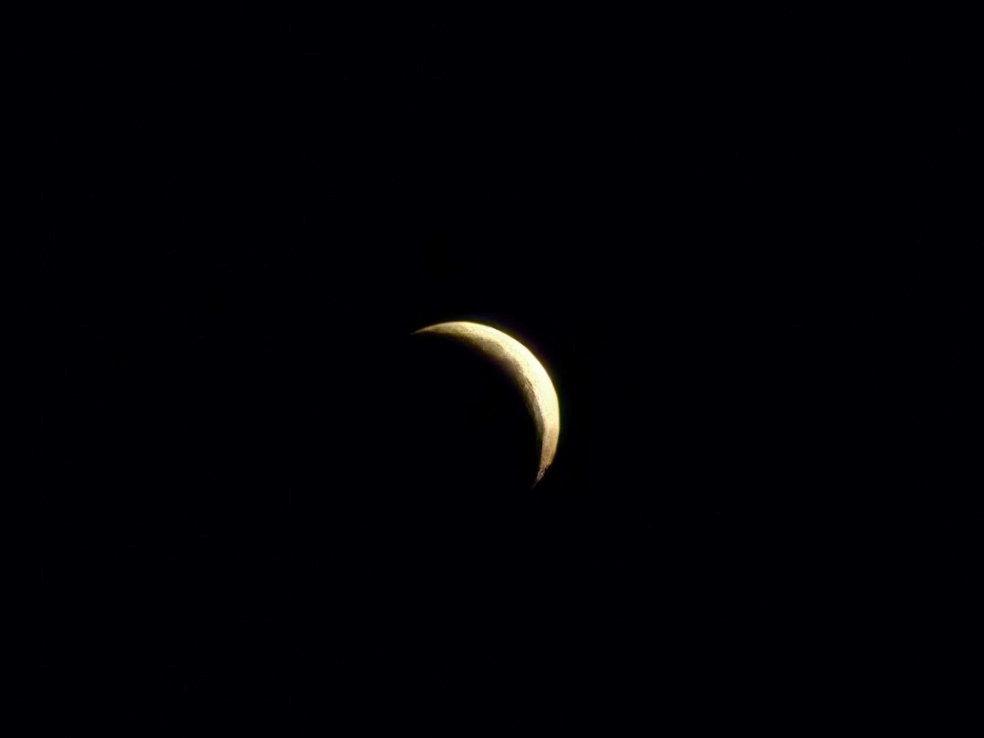 The Moon over Stępowo, Polska — waxing crescent, Lunar Day 4