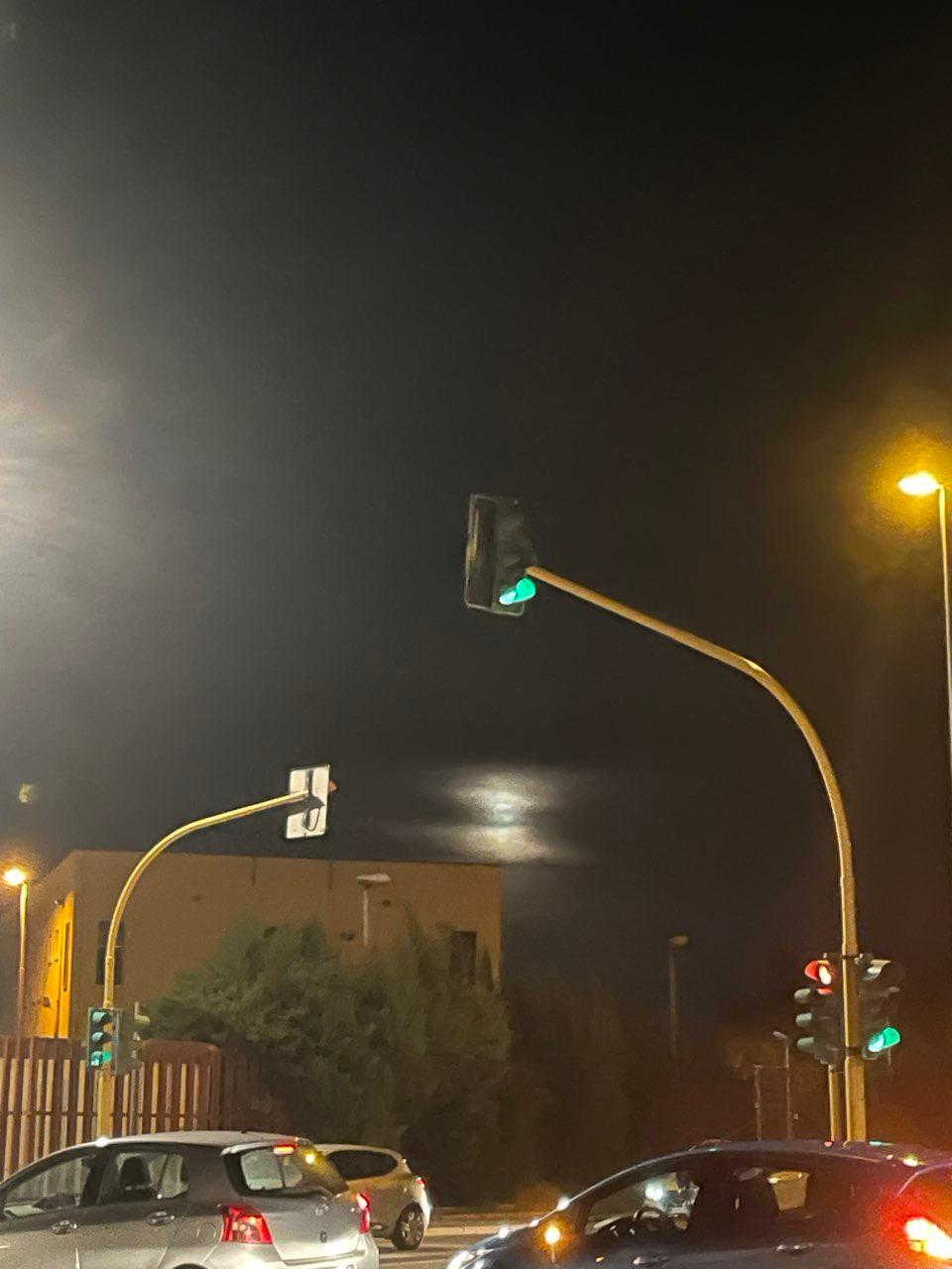 The Moon over Bari, Italy — waning gibbous, Lunar Day 17