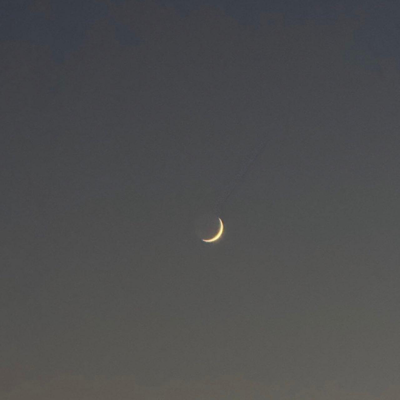 The Moon over Toulouse, Francia — waxing crescent, Lunar Day 5