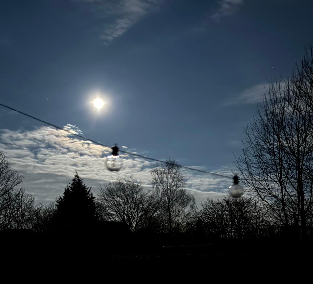 The Moon over Boechout, België — full moon, Lunar Day 16
