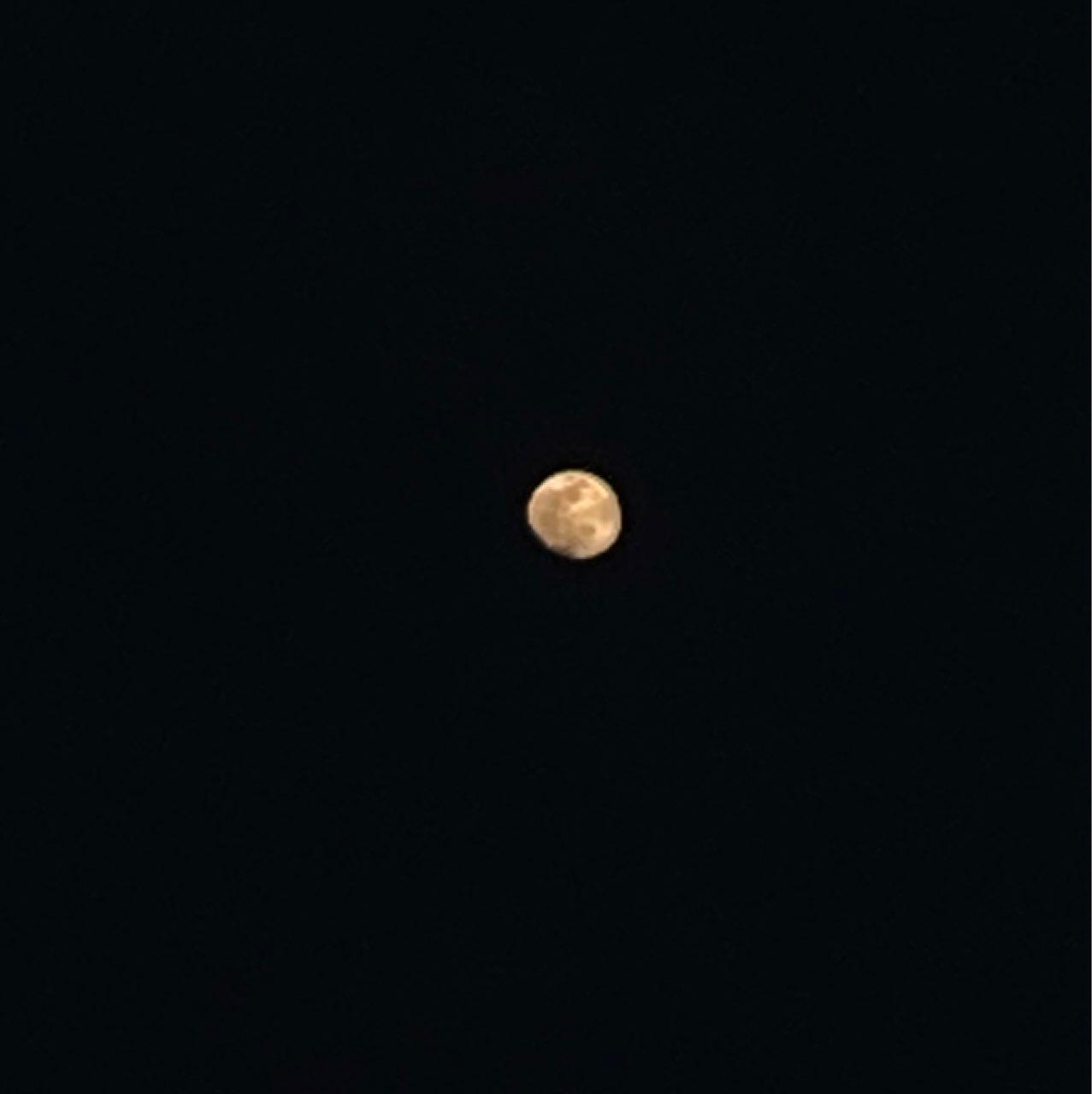 The Moon over San Miguel de Allende, México — waxing gibbous, Lunar Day 14