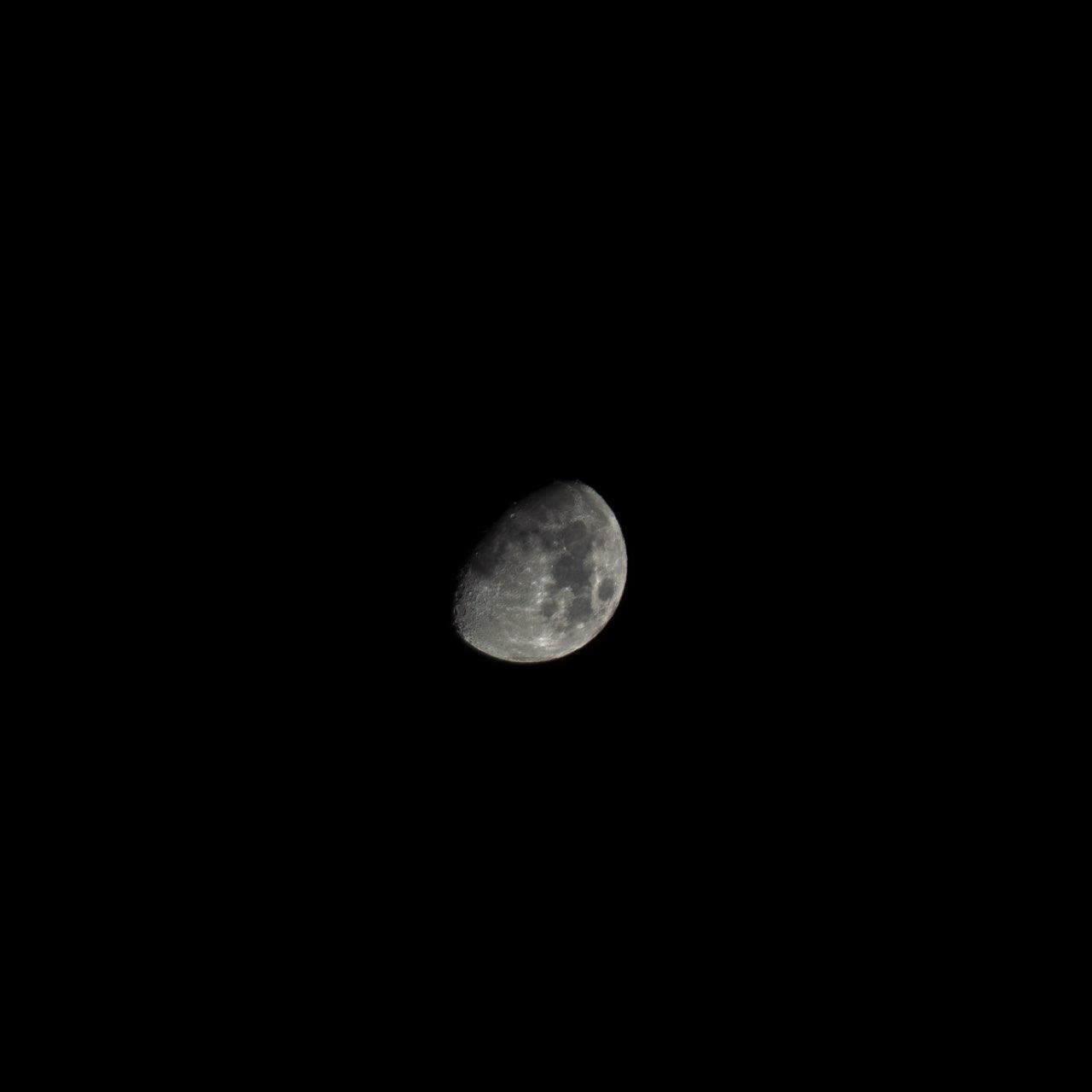 The Moon over Oakville, Canada — waxing gibbous, Lunar Day 10