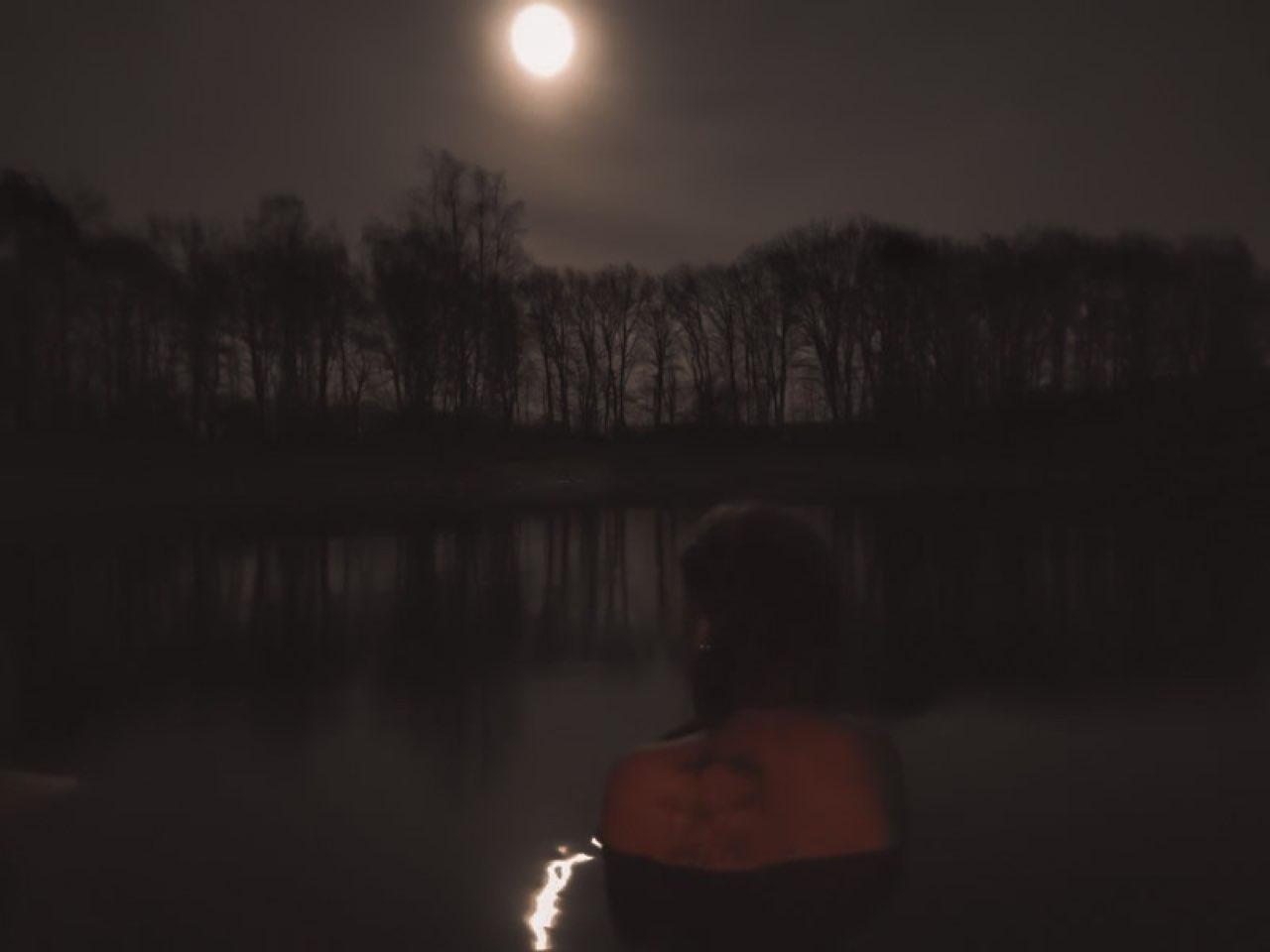 The Moon over Lingen (Ems), Deutschland — full moon, Lunar Day 15