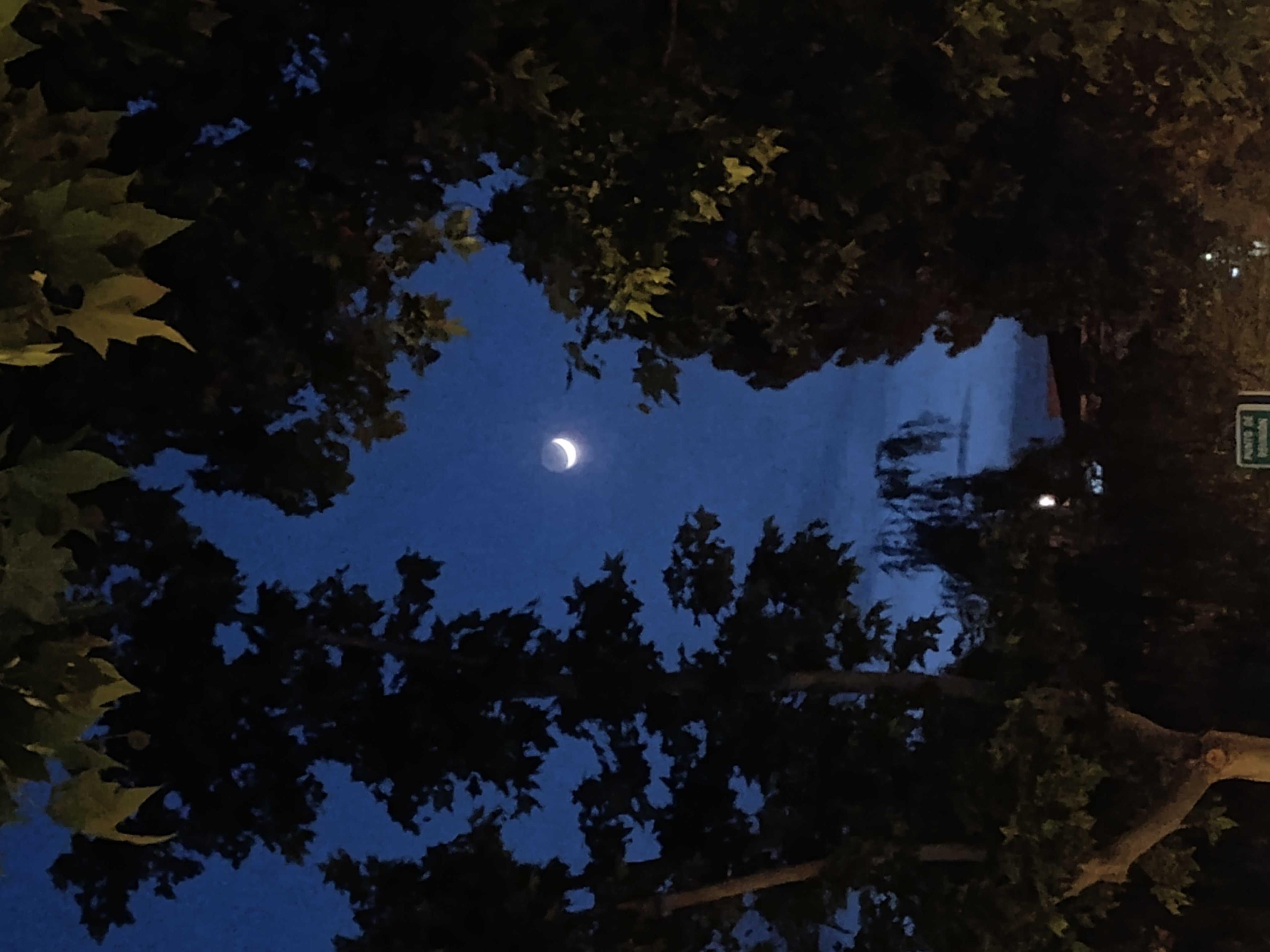 The Moon over Zaragoza, España — waxing crescent, Lunar Day 3