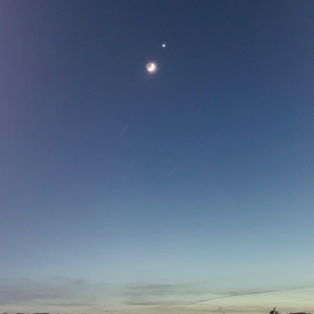 The Moon over Liège, Belgique — waxing crescent, Lunar Day 5