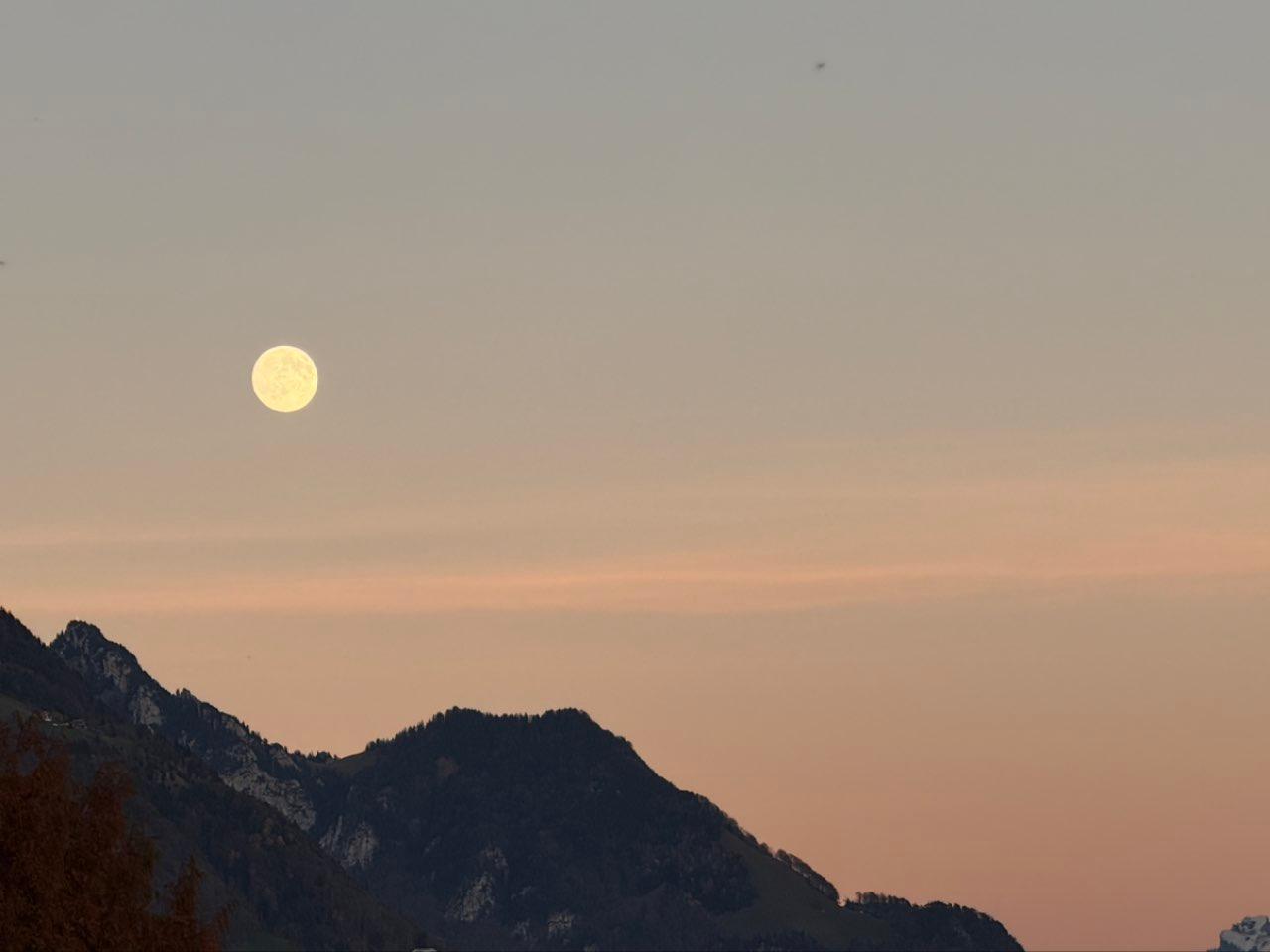 The Moon over Ennetbürgen, Schweiz — full moon, Lunar Day 15