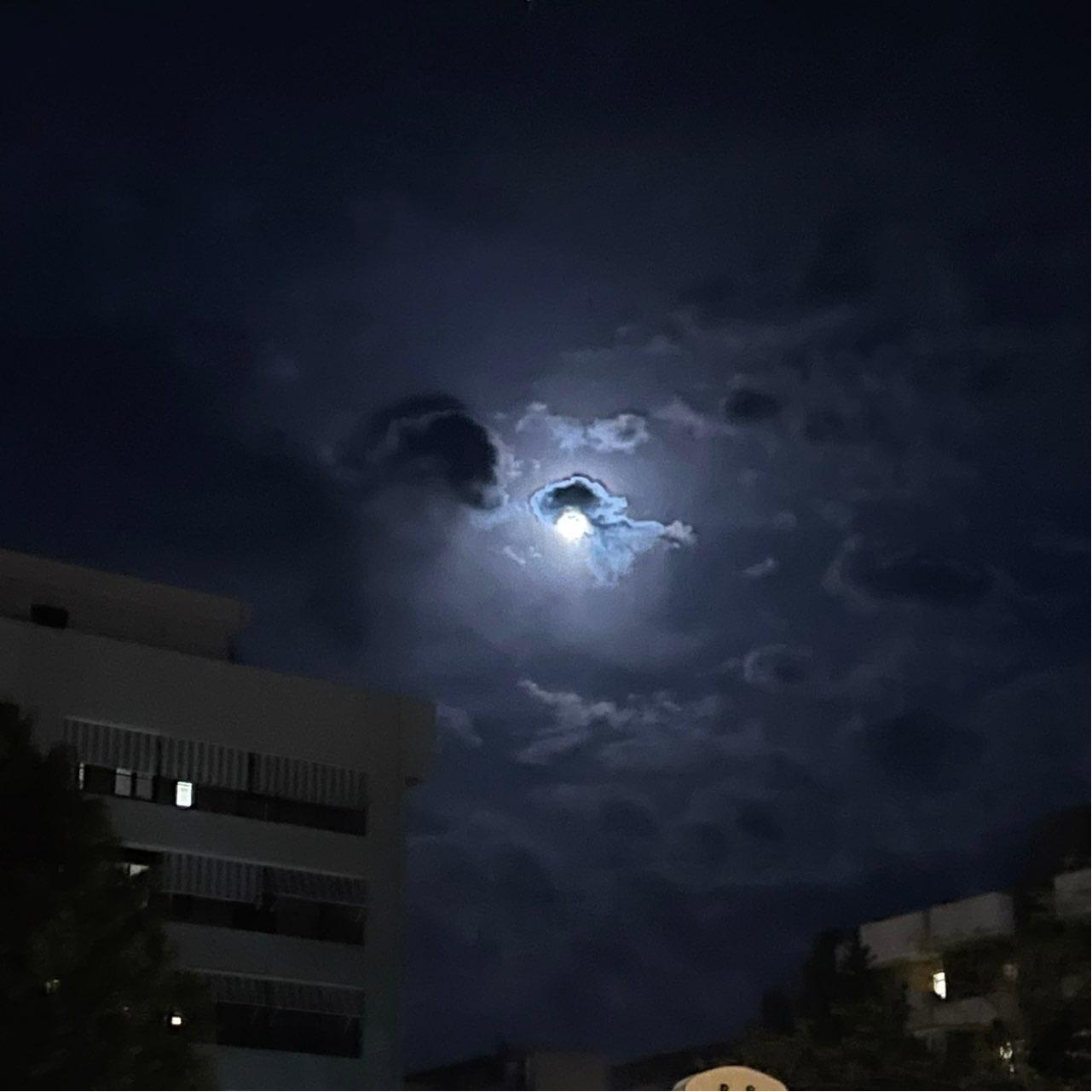 The Moon over Bari, Italia — full moon, Lunar Day 15