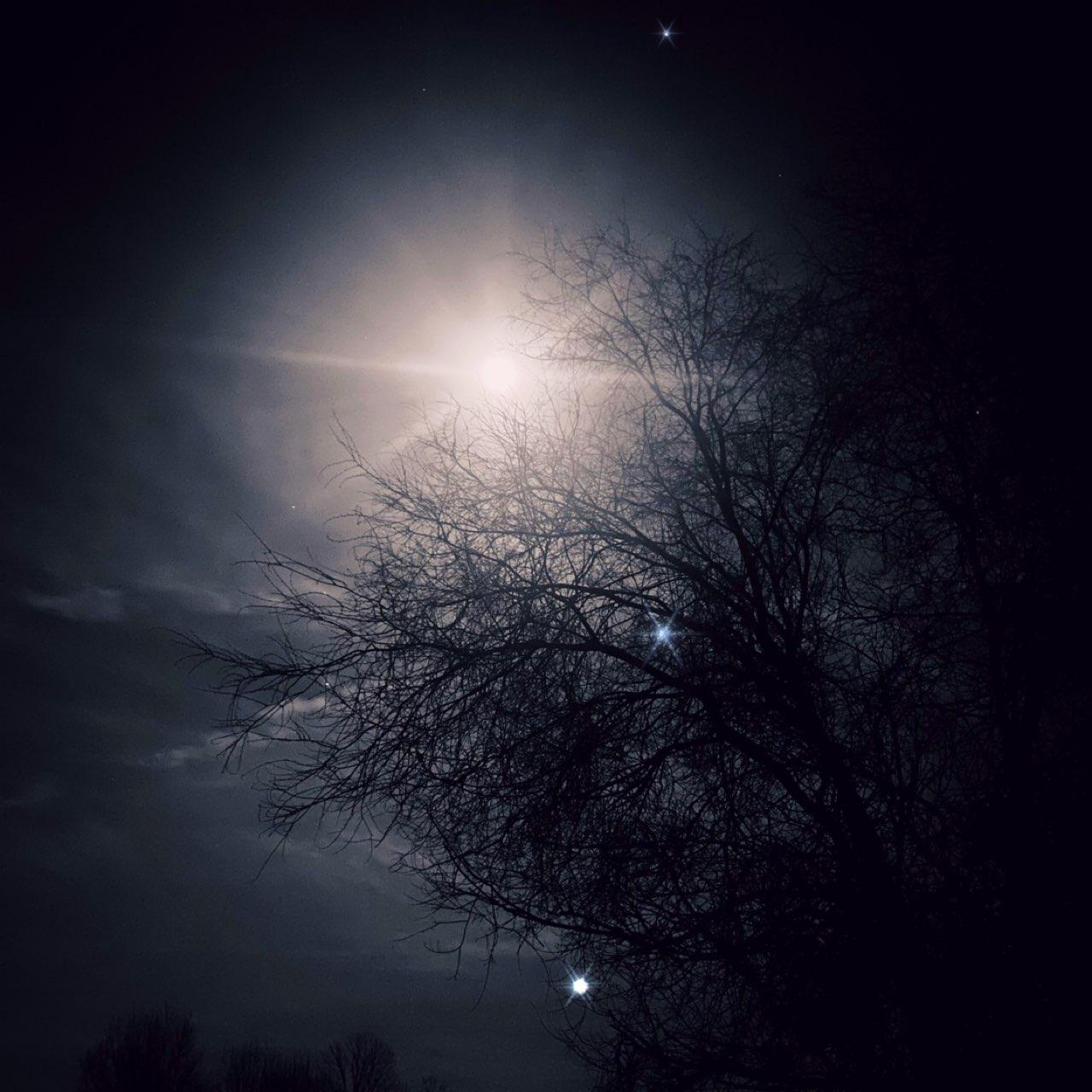 The Moon over Ponferrada, España — full moon, Lunar Day 15