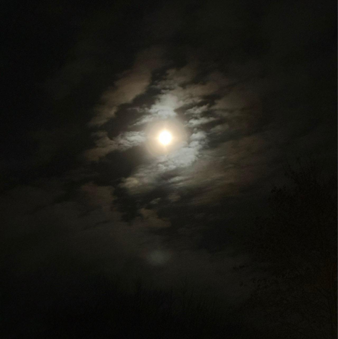 The Moon over Örebro, Sverige — full moon, Lunar Day 15