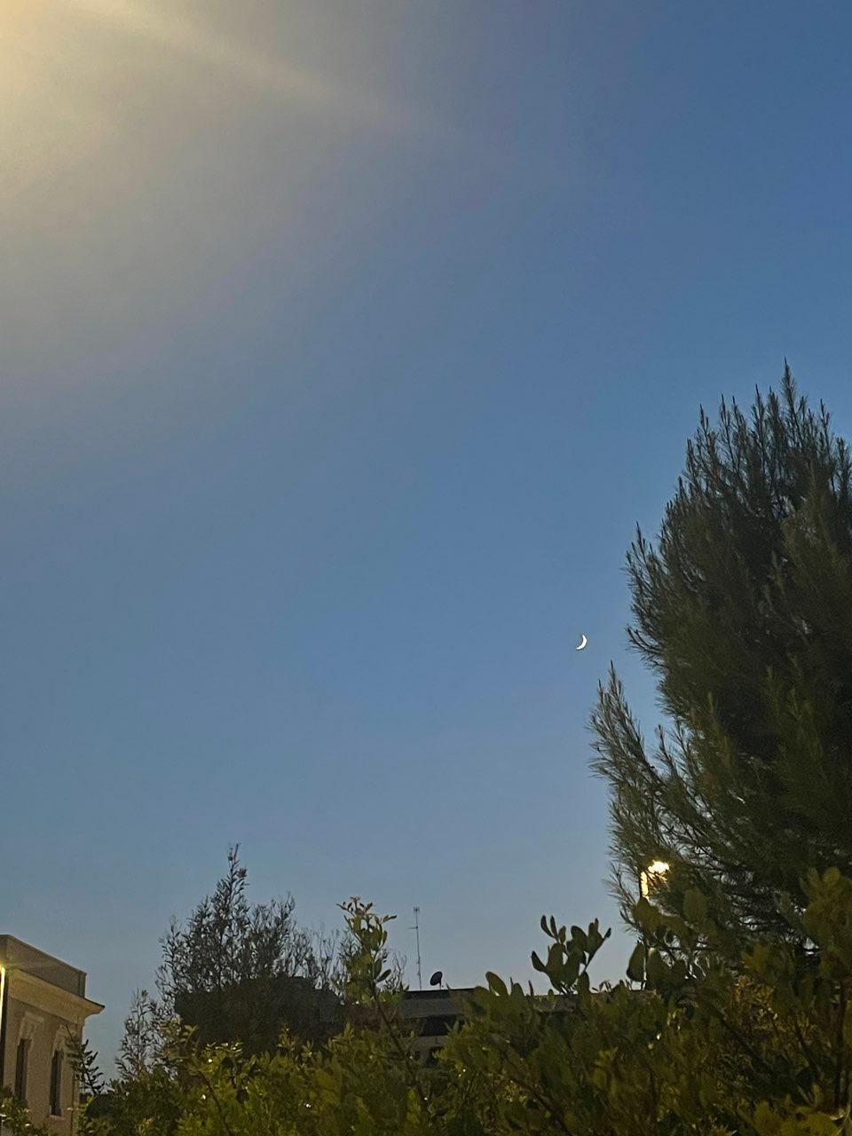 The Moon over Bari, Italy — waxing crescent, Lunar Day 5