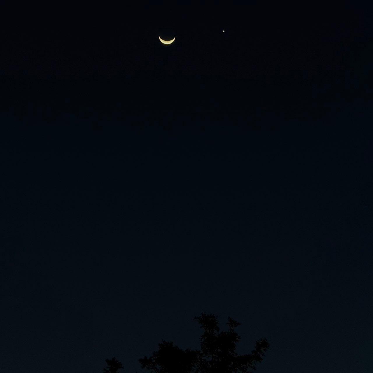 The Moon over Bunya, Australia — waxing crescent, Lunar Day 5