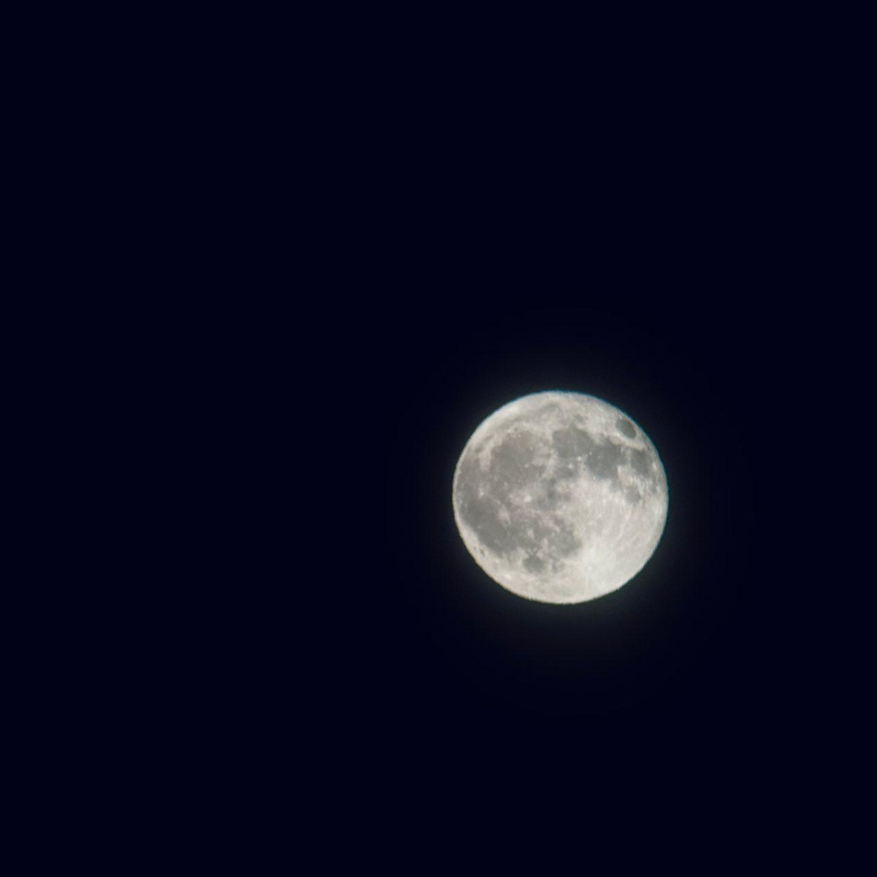 The Moon over San Fernando, España — full moon, Lunar Day 17