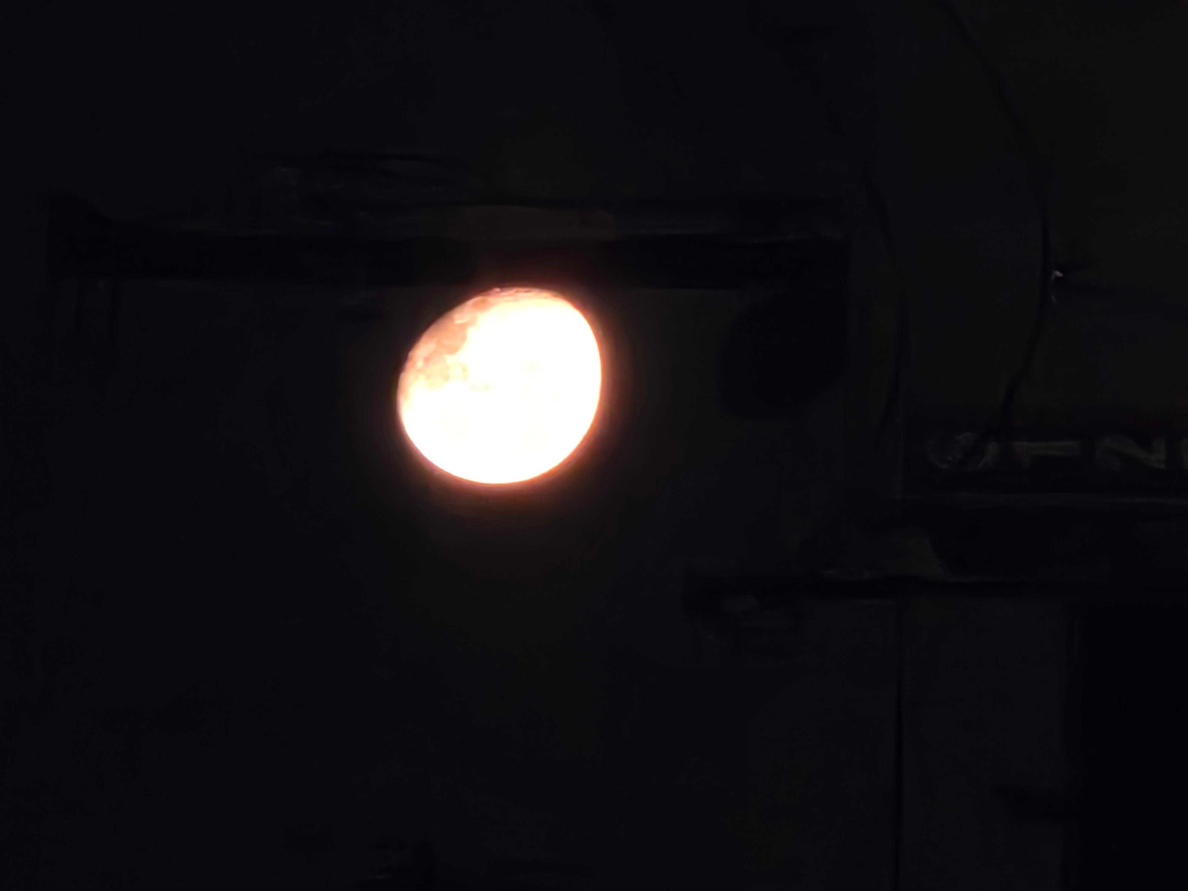 The Moon over Long Beach, United States — waning gibbous, Lunar Day 20