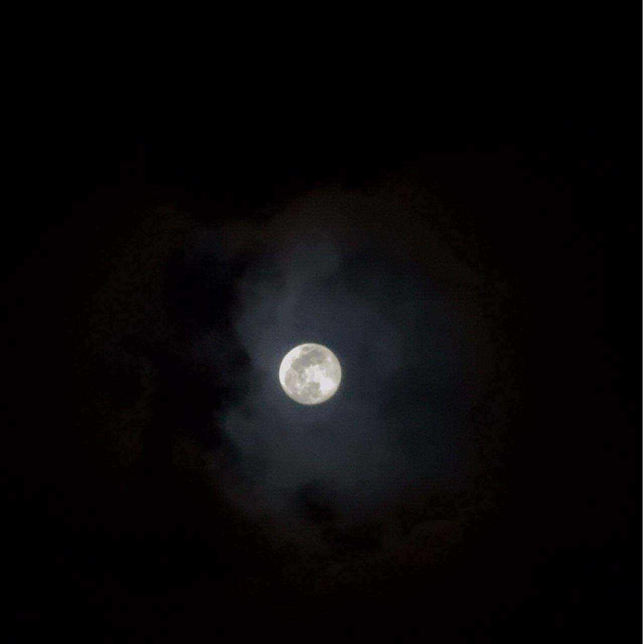 The Moon over Agüimes, España — full moon, Lunar Day 15