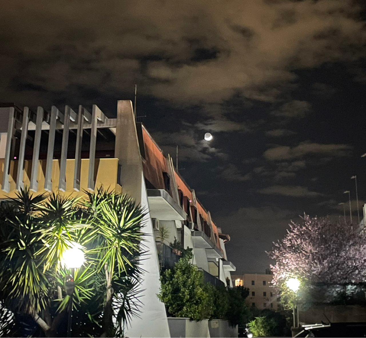 The Moon over Bari, Italia — waxing crescent, Lunar Day 3