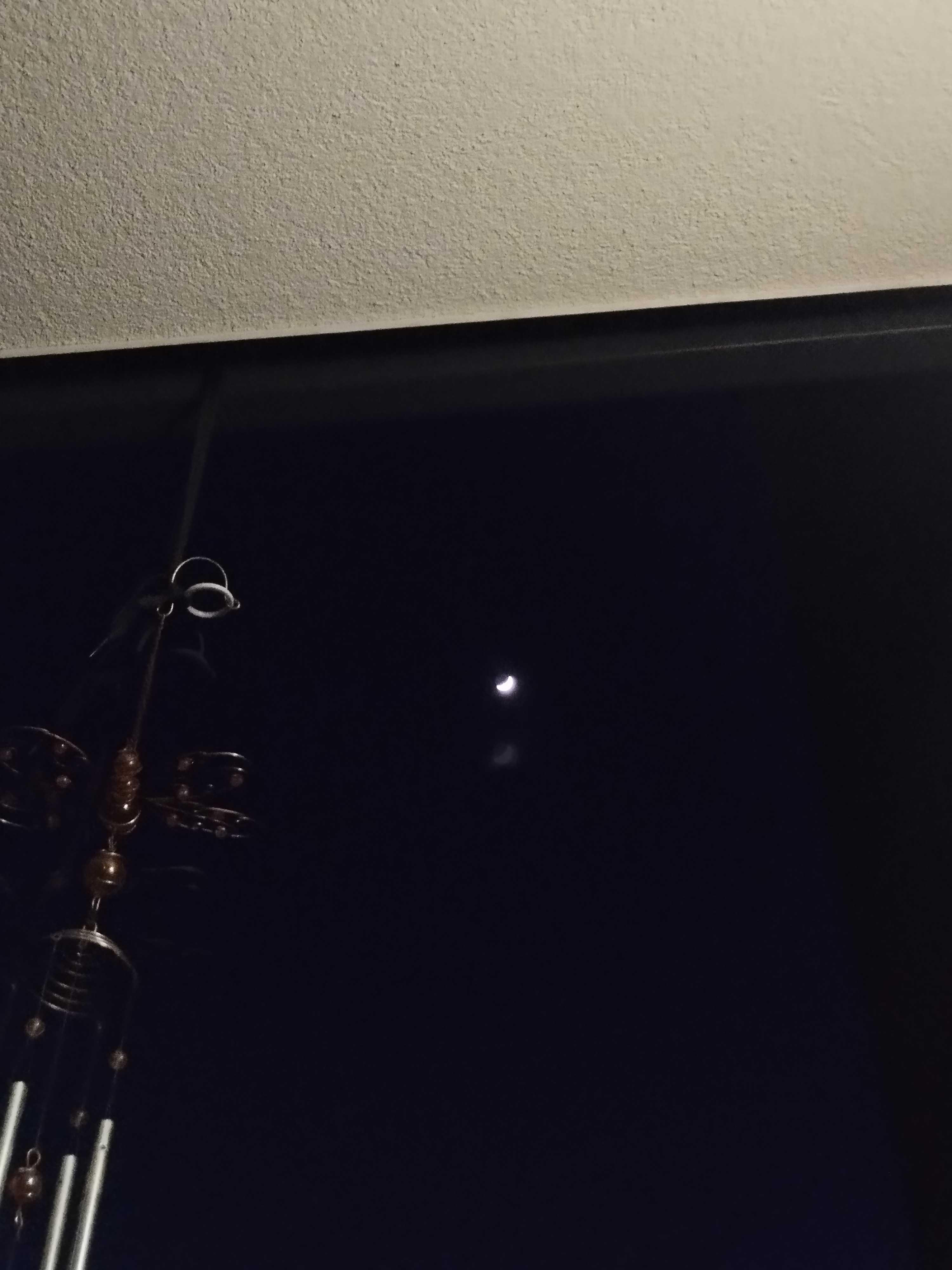 The Moon over Poznań, Polska — waxing crescent, Lunar Day 6